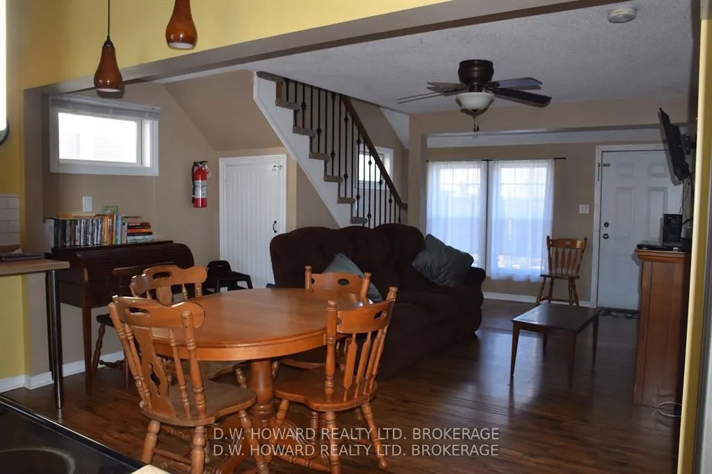 186 Loomis Crescent