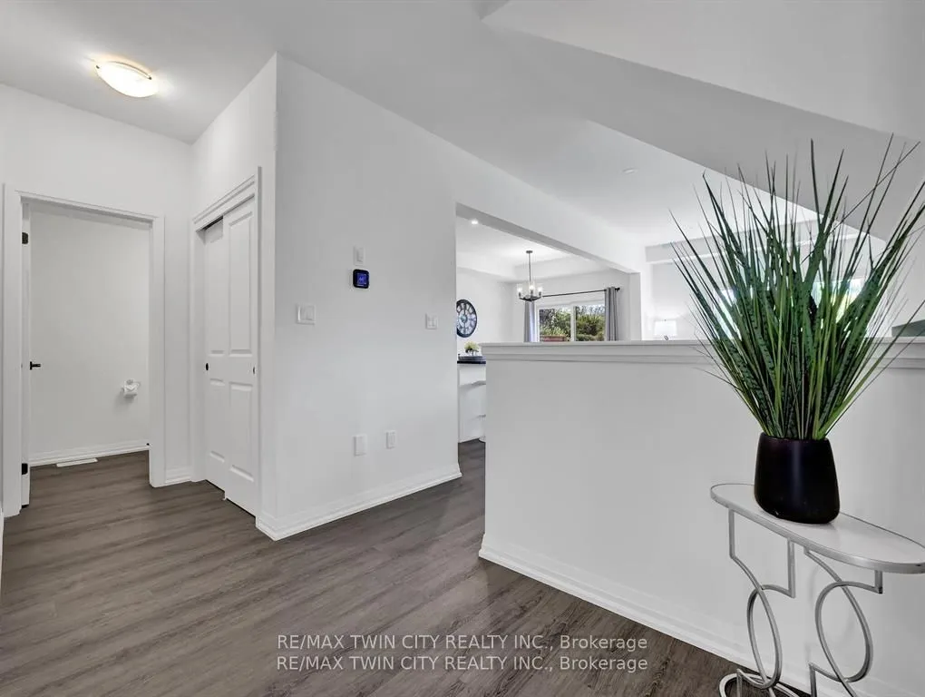 4552 Portage Road, #108
