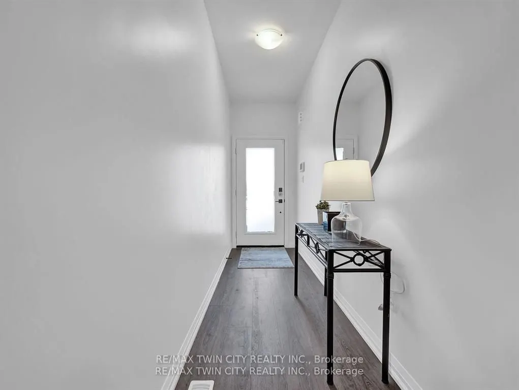 4552 Portage Road, #108