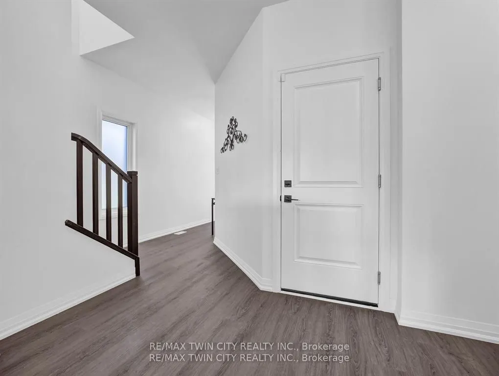 4552 Portage Road, #108