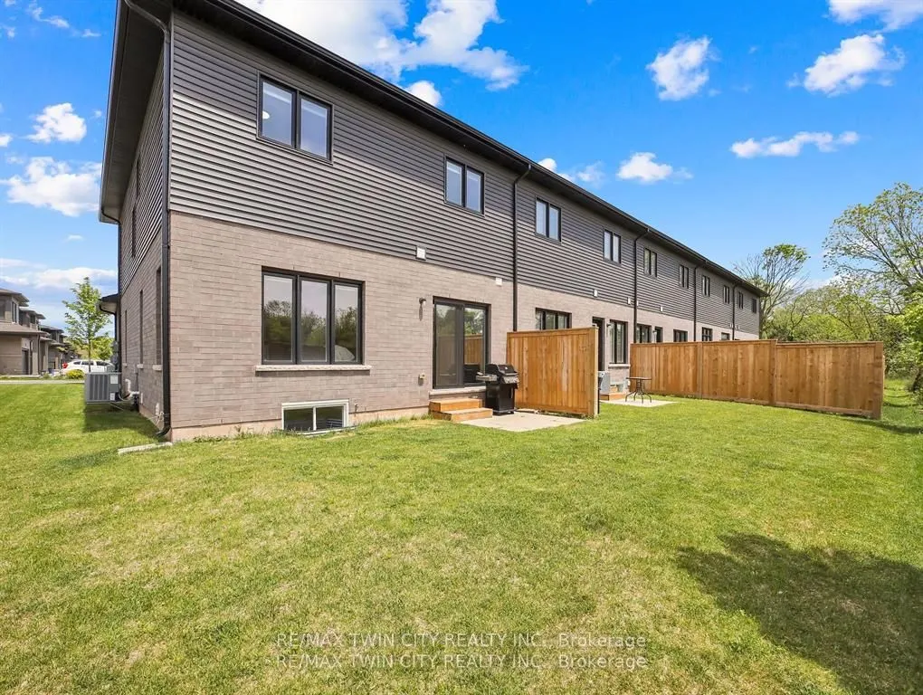 4552 Portage Road, #108