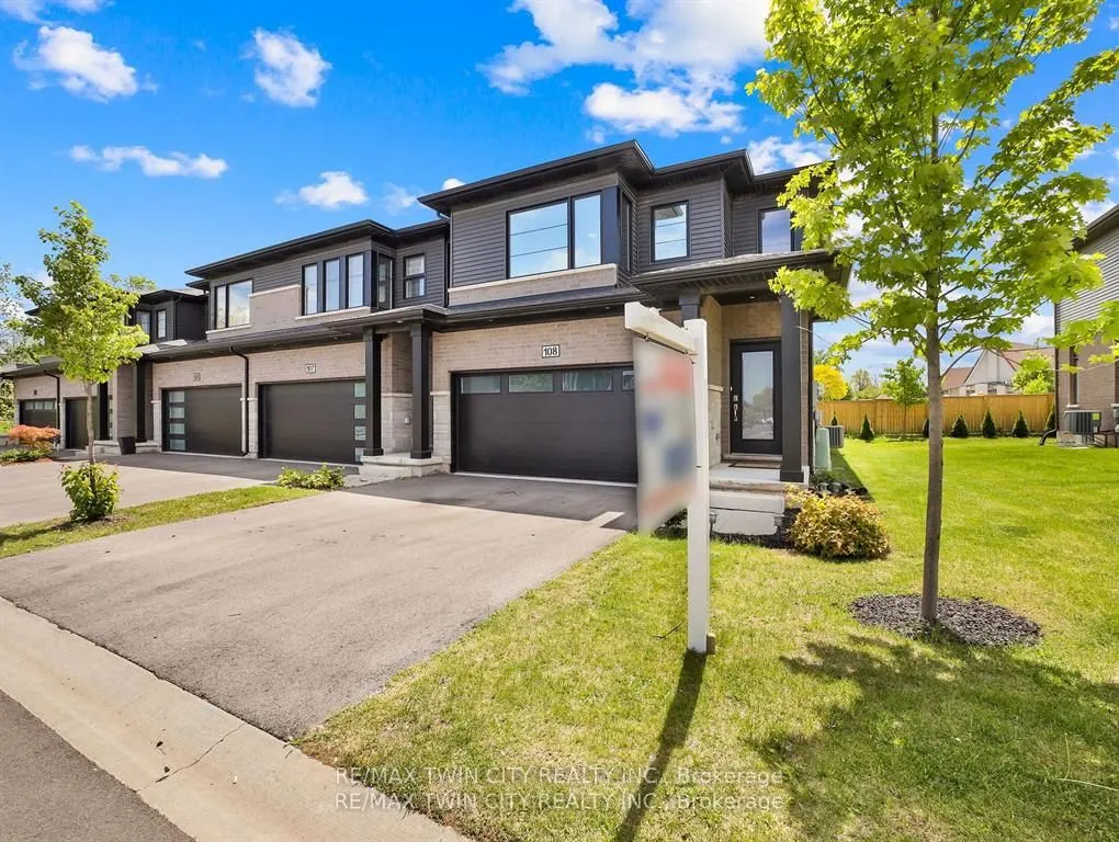 4552 Portage Road, #108