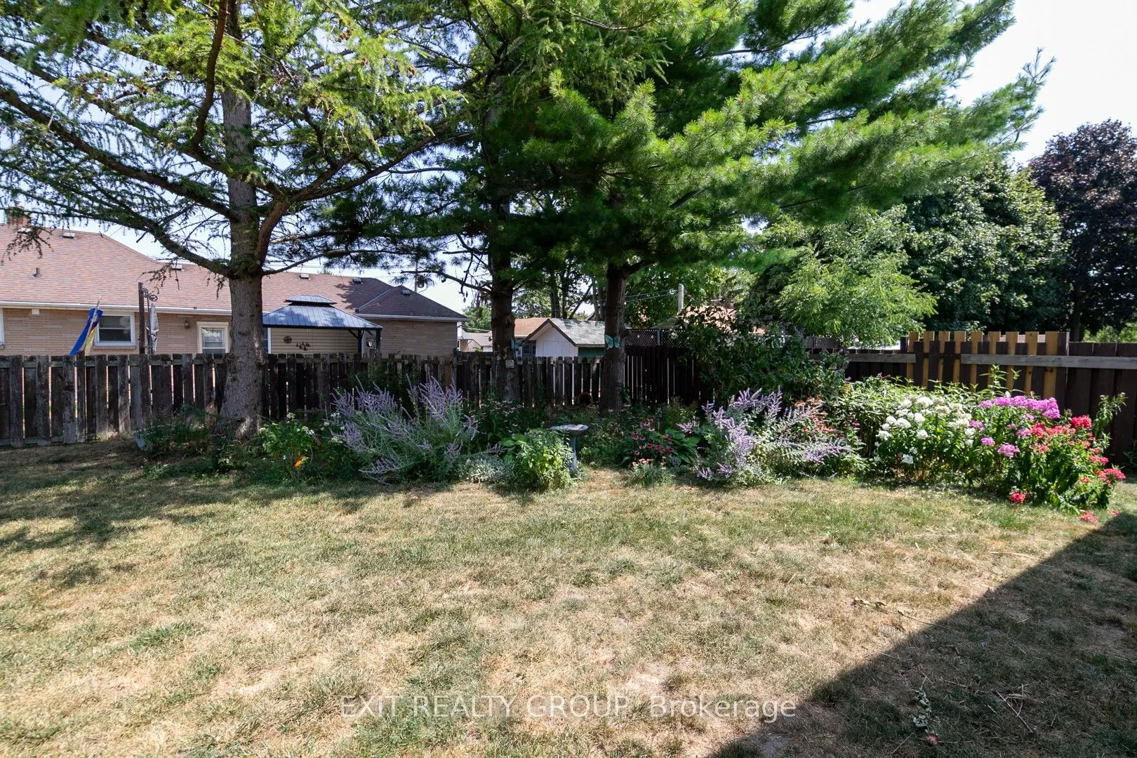 5 Farley Crescent
