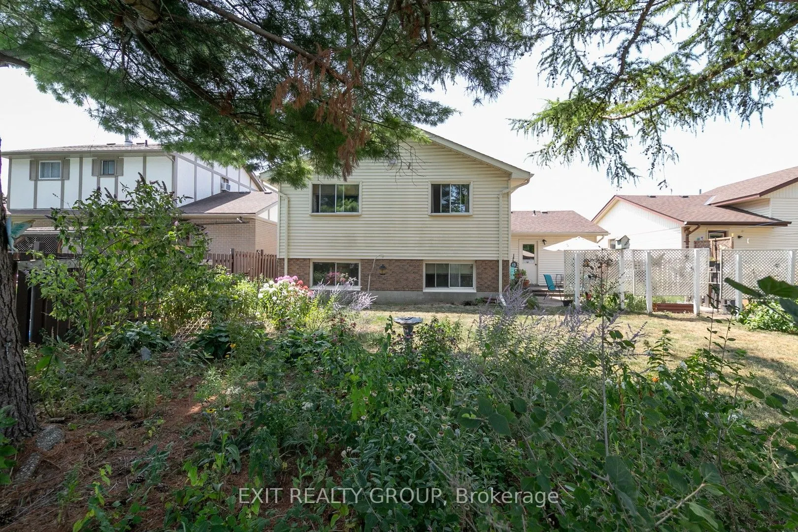 5 Farley Crescent