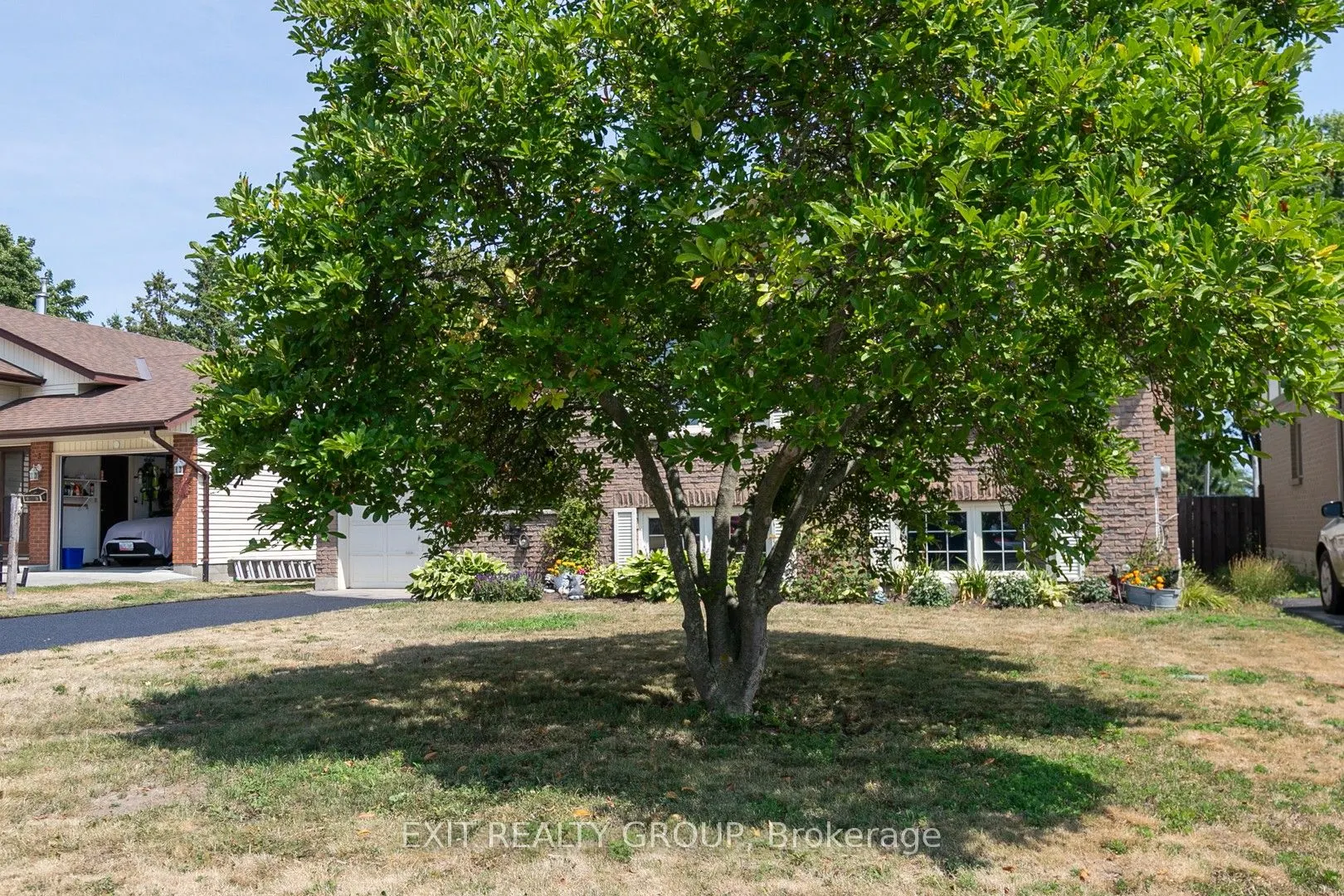 5 Farley Crescent
