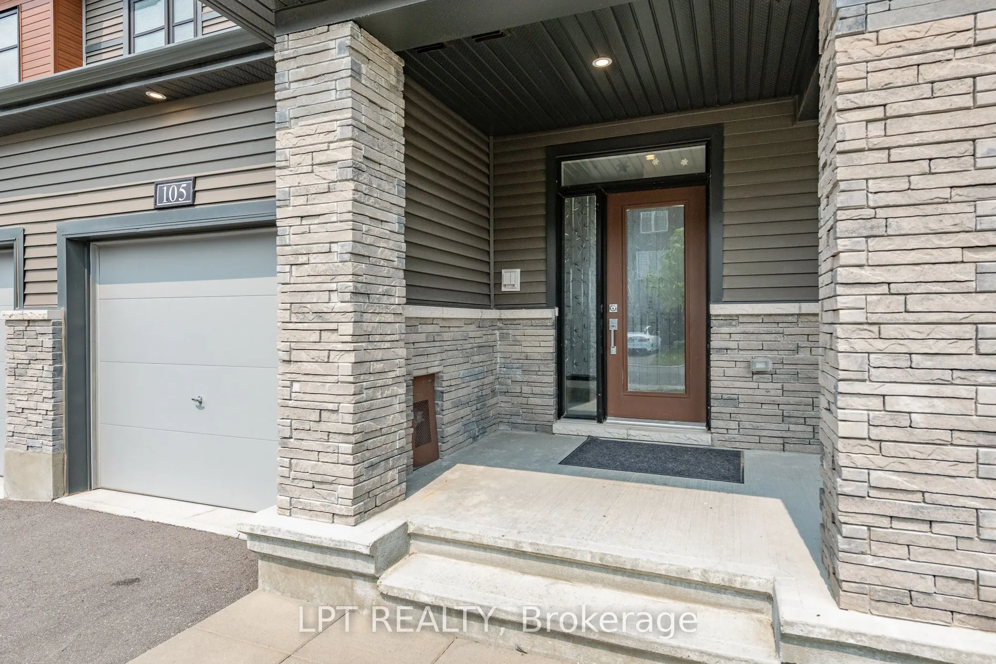 105 Teelin Circle