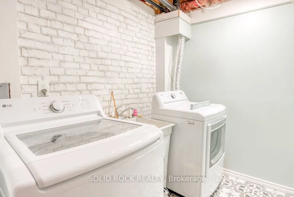 463 Canotia Place, #12