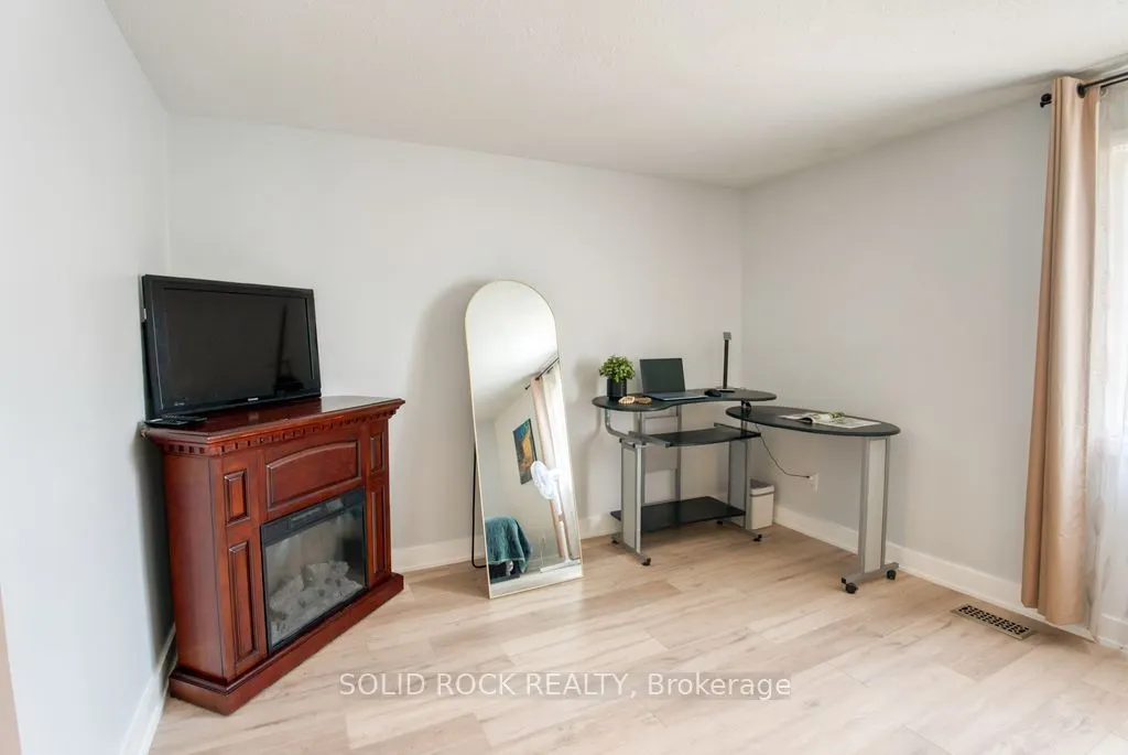 463 Canotia Place, #12