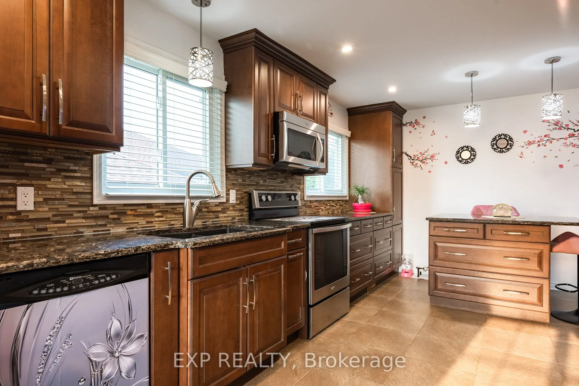213 Northwood Drive