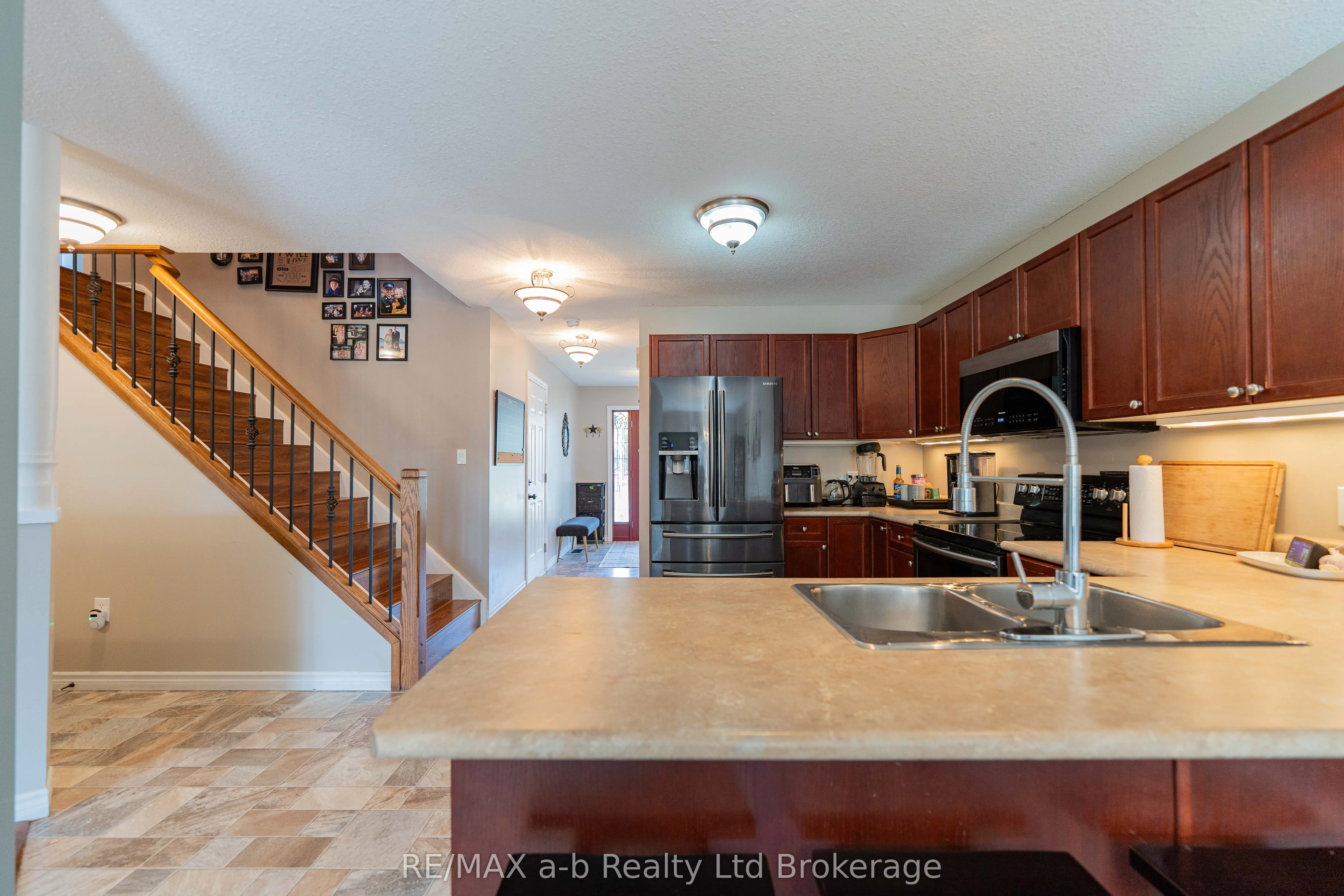 9 Langrell Avenue