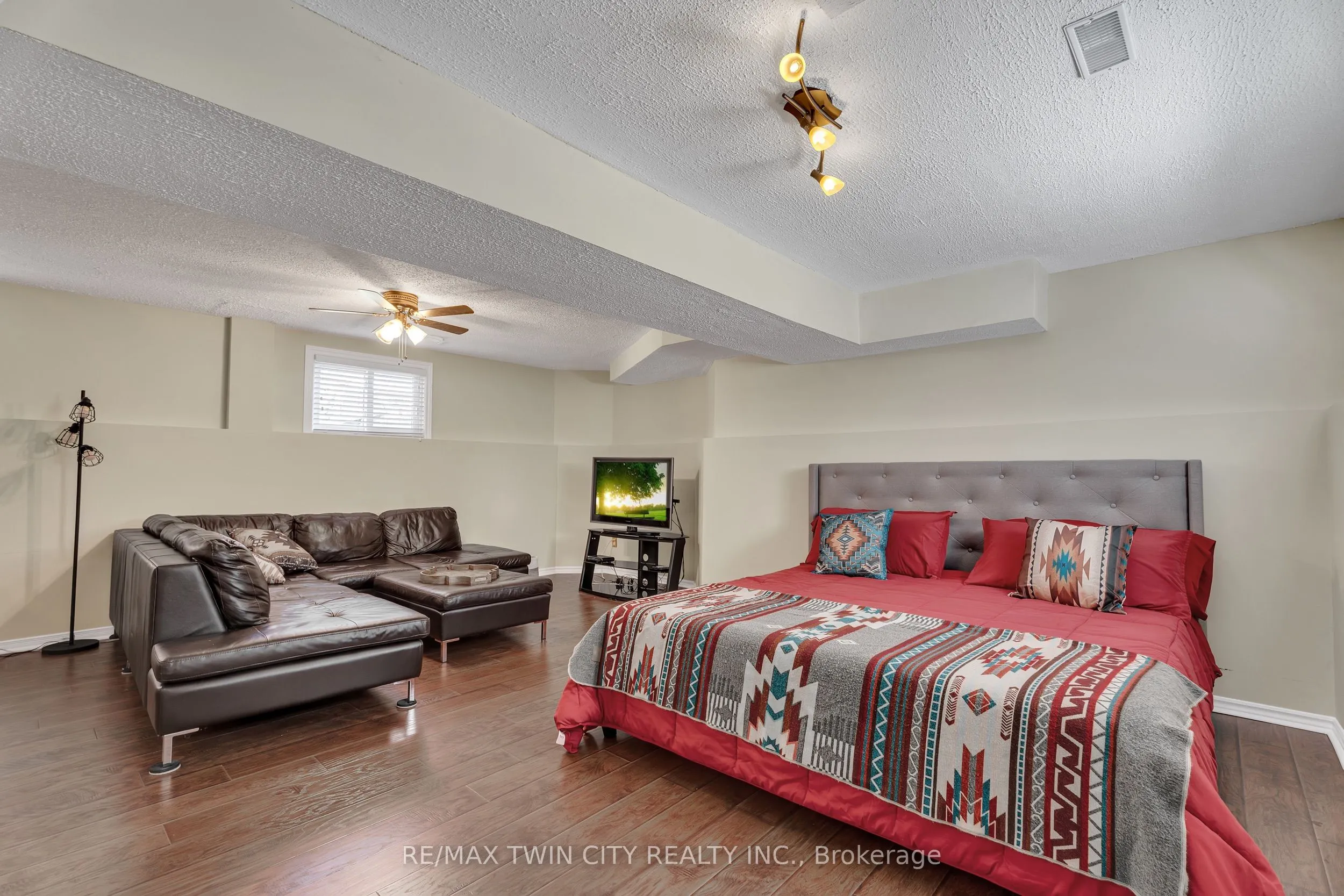 4 Orchid Crescent
