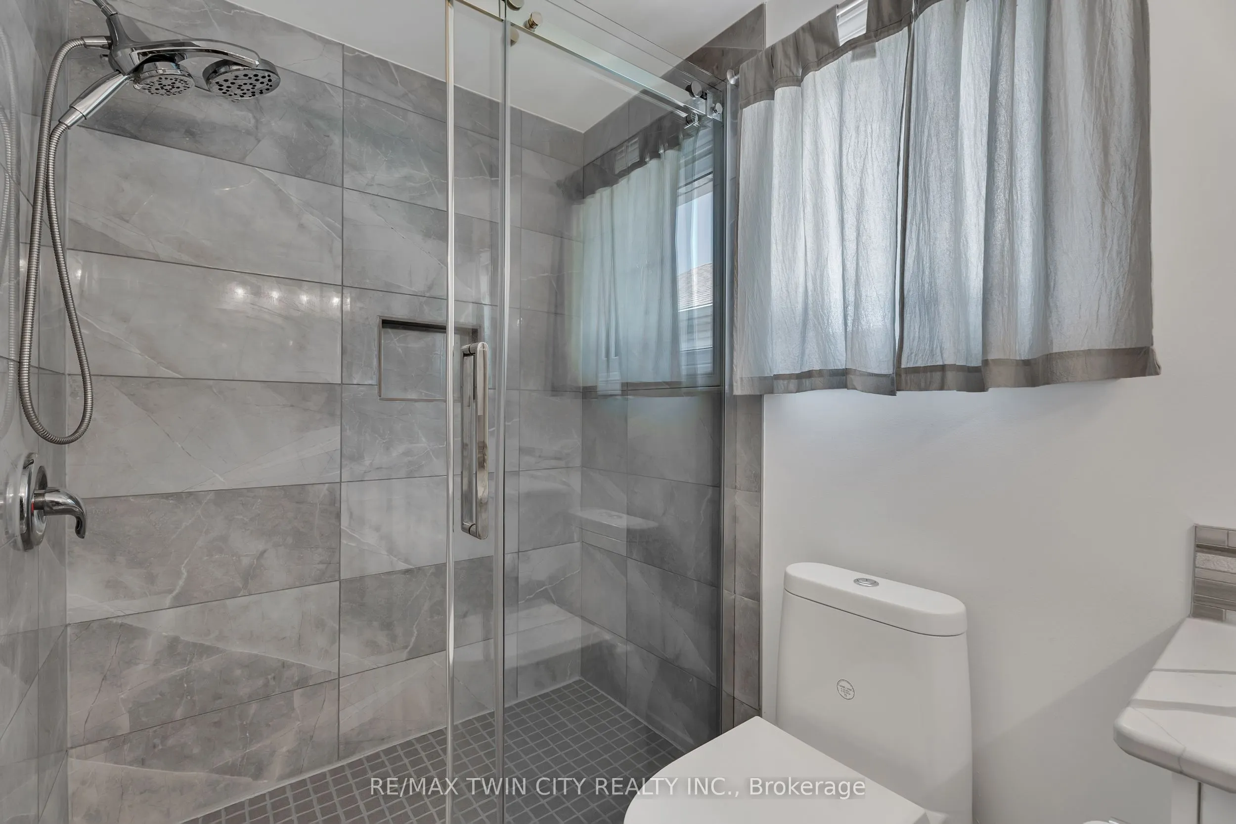 4 Orchid Crescent