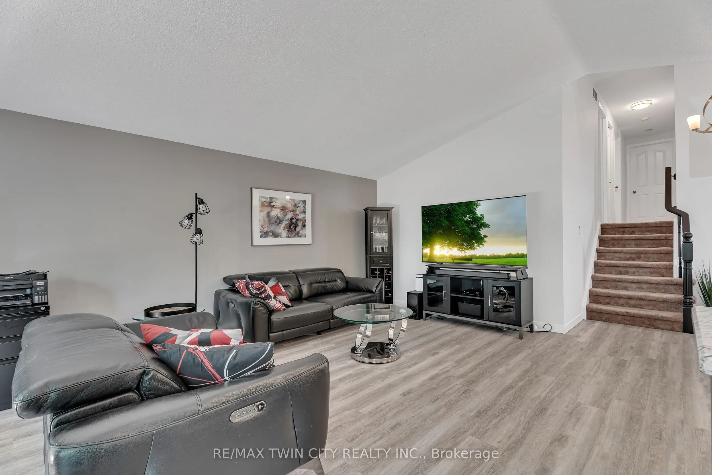 4 Orchid Crescent