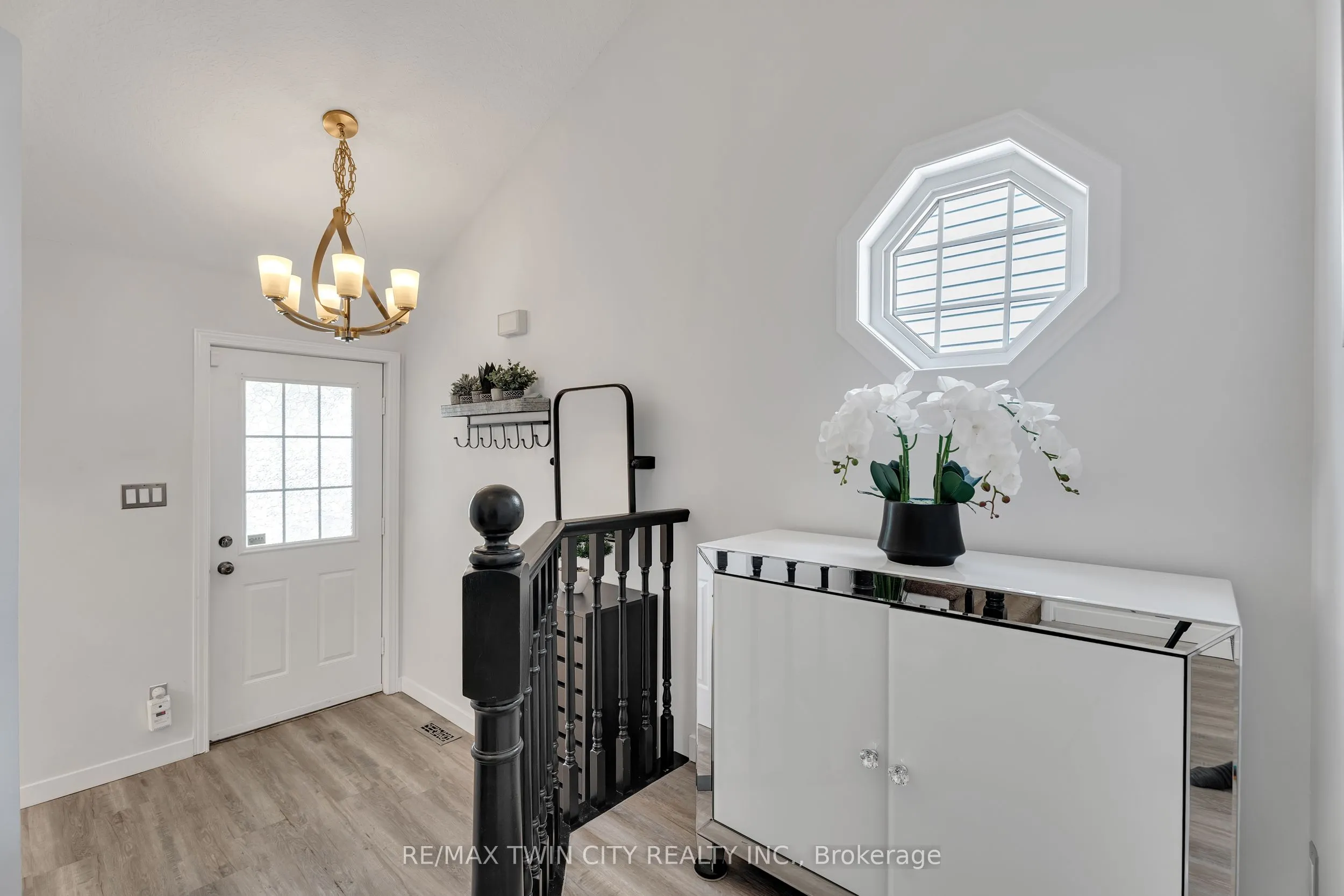 4 Orchid Crescent