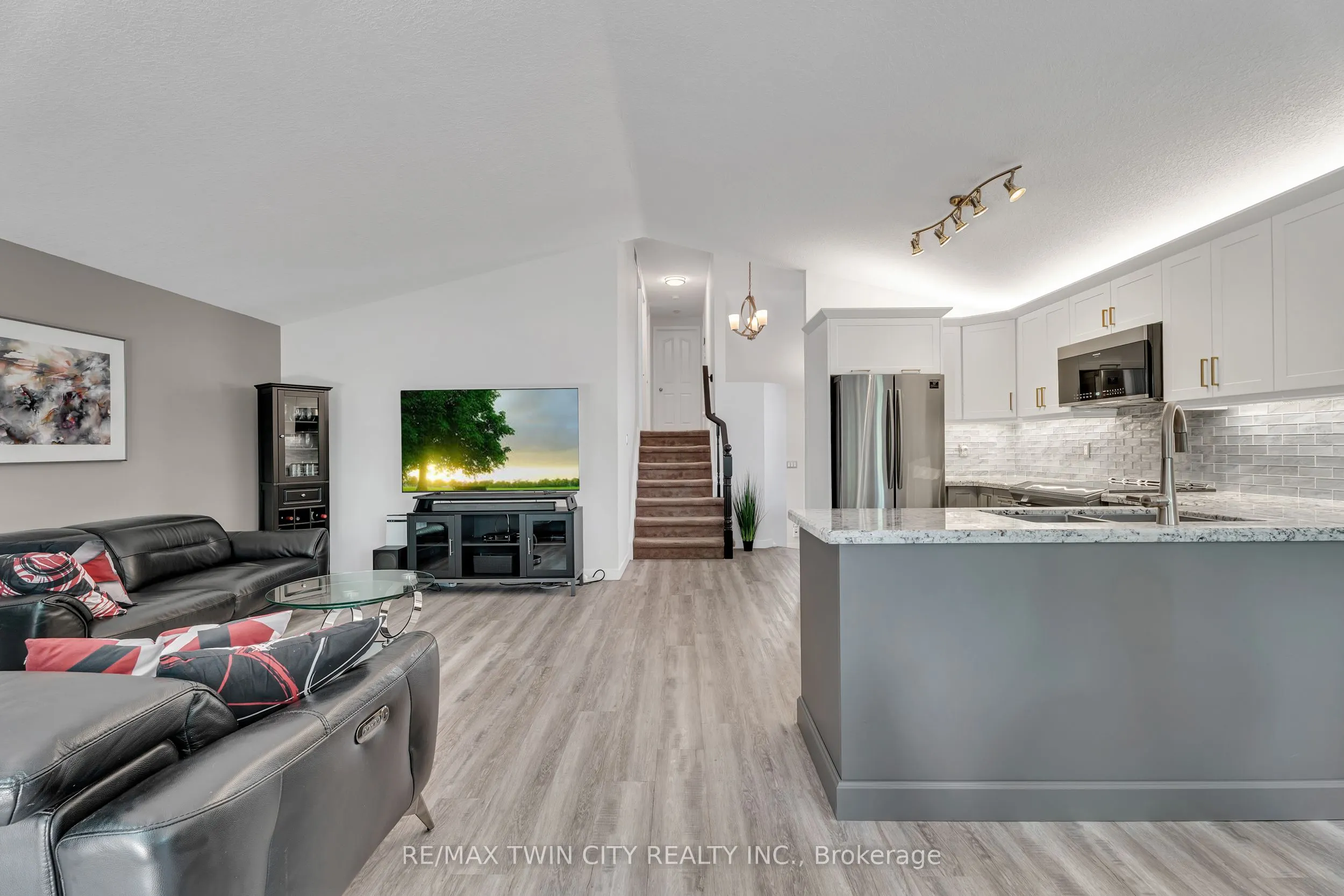 4 Orchid Crescent