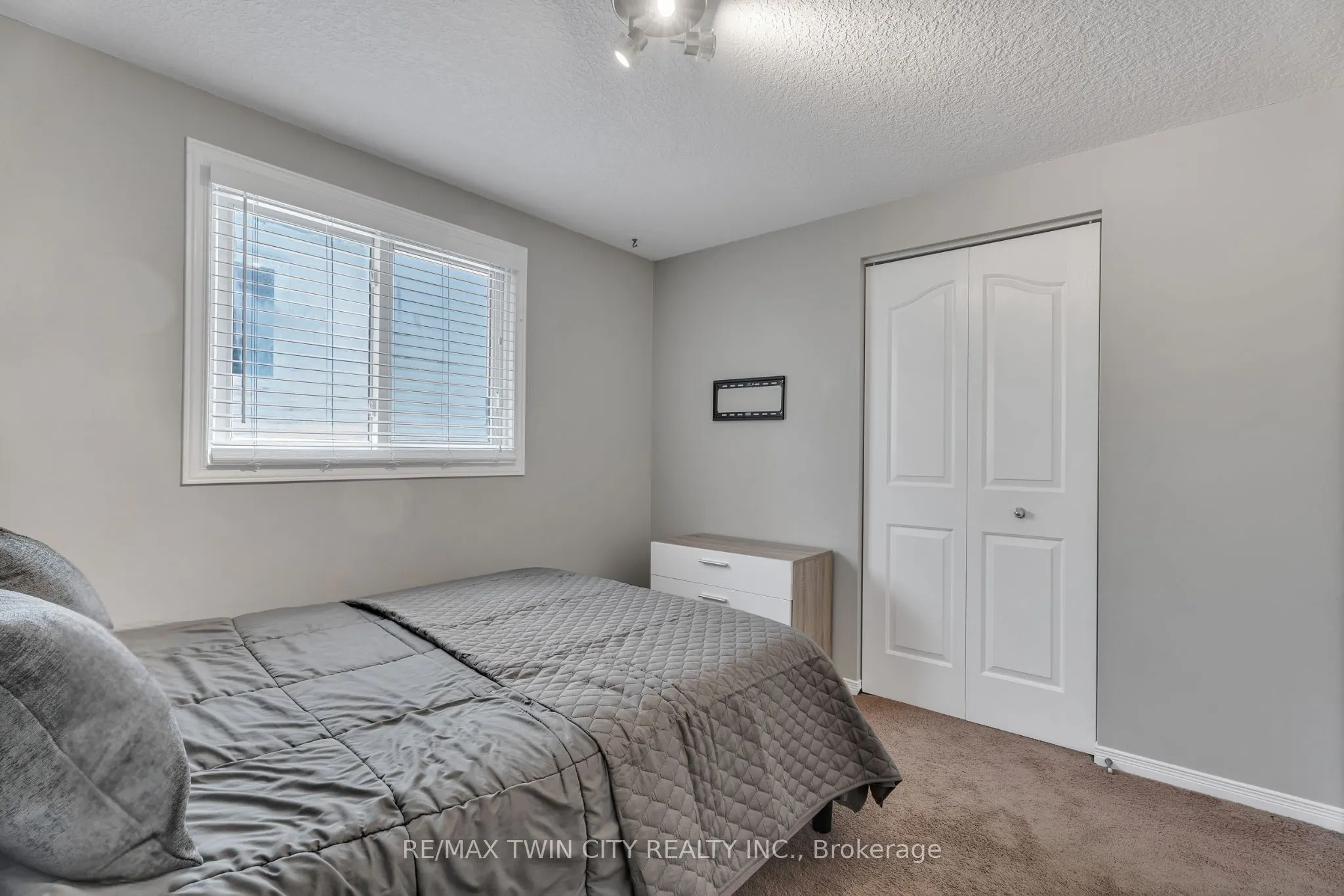 4 Orchid Crescent