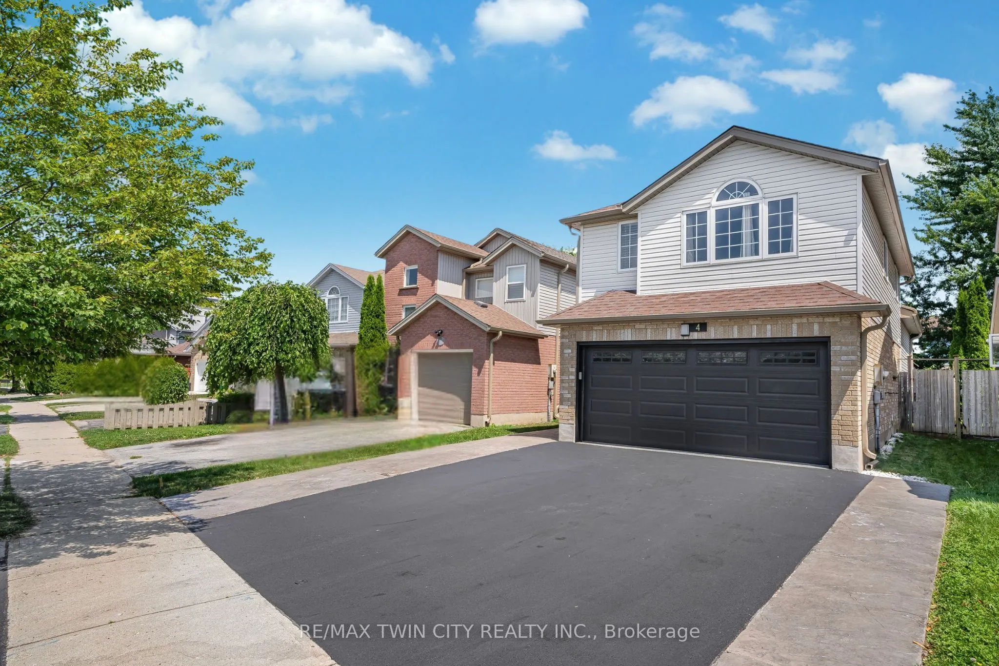 4 Orchid Crescent