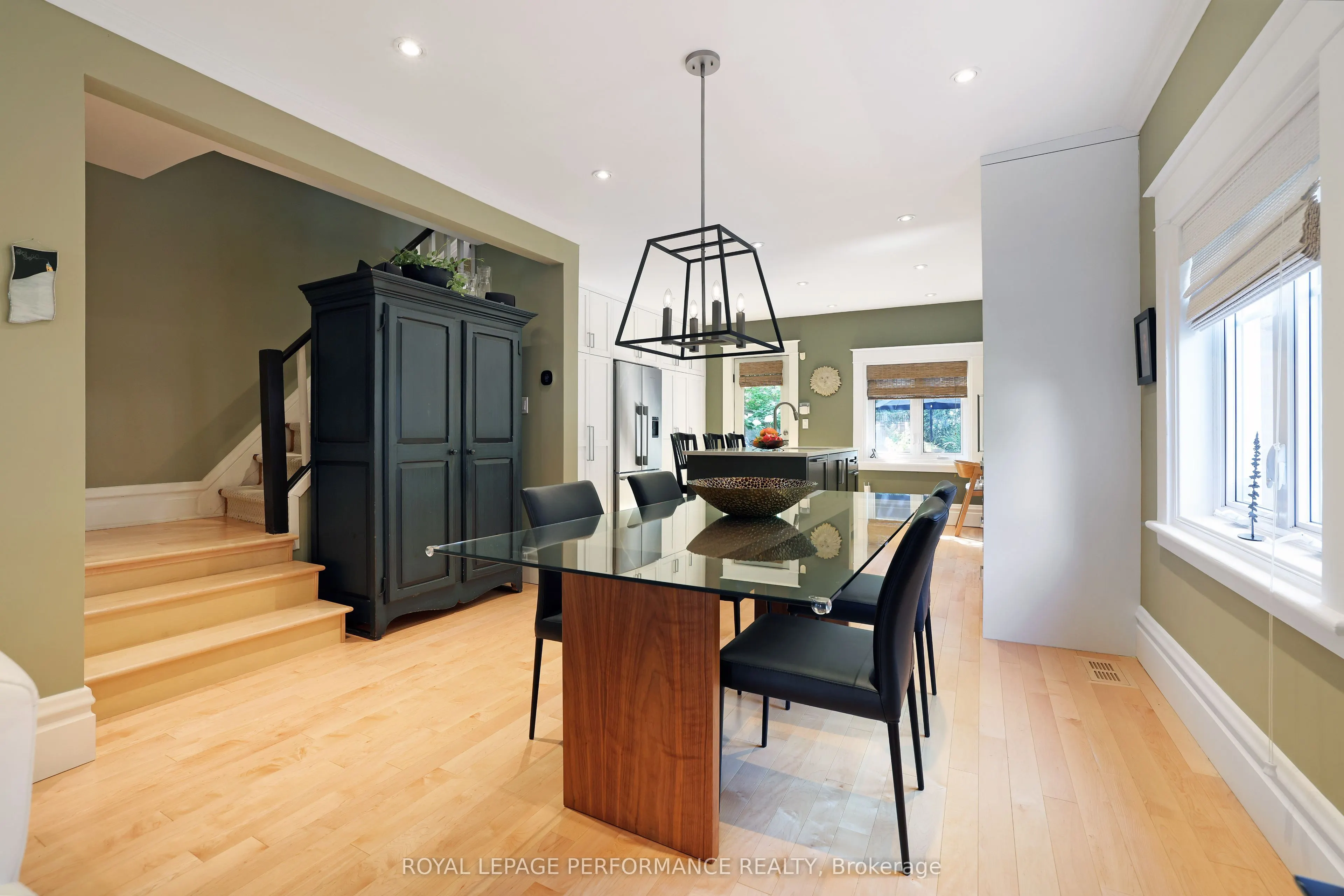 276 Holmwood Avenue