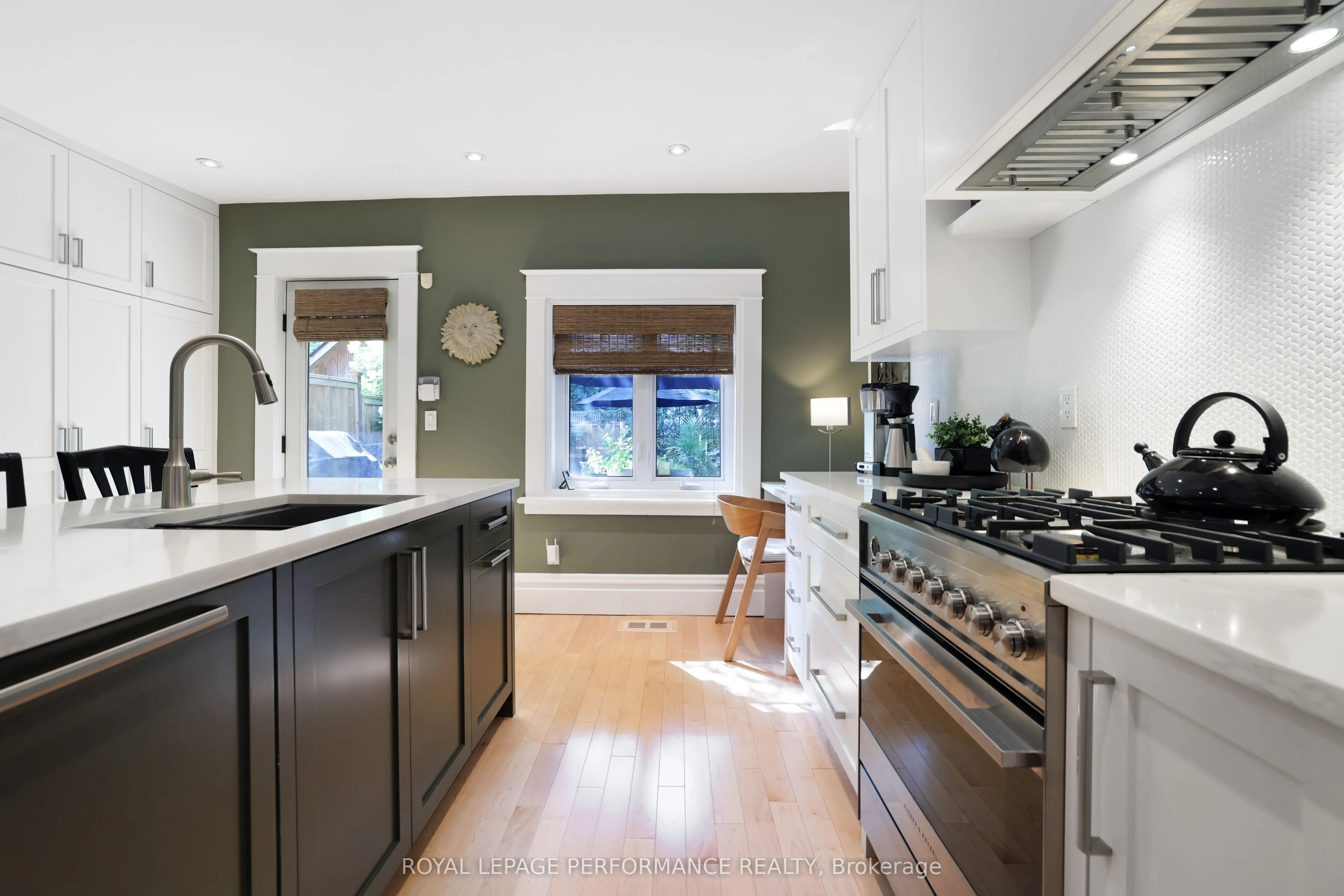 276 Holmwood Avenue