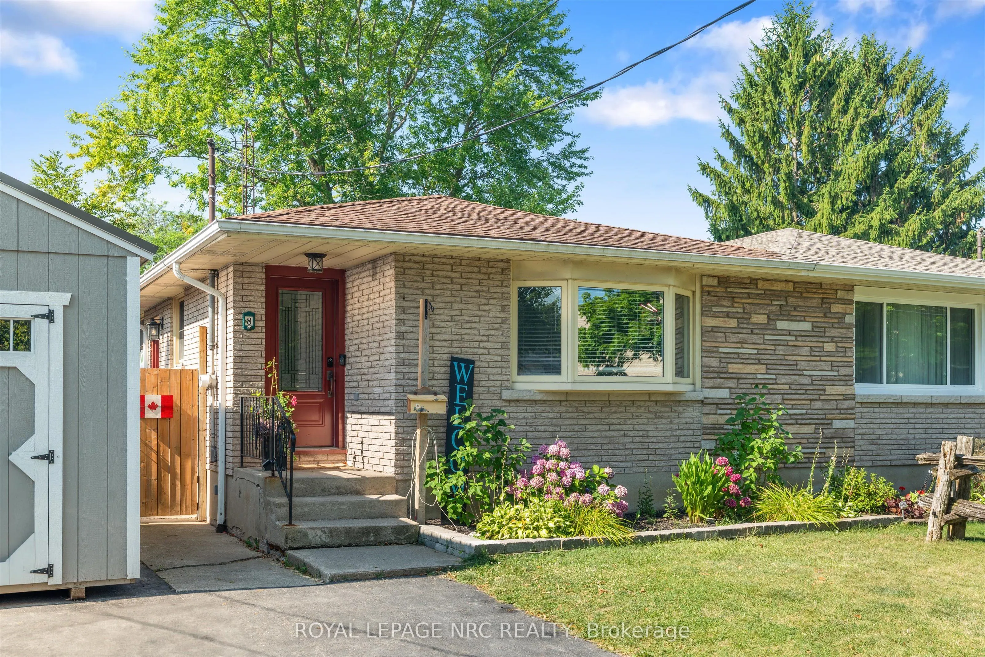 8 lakehurst Drive