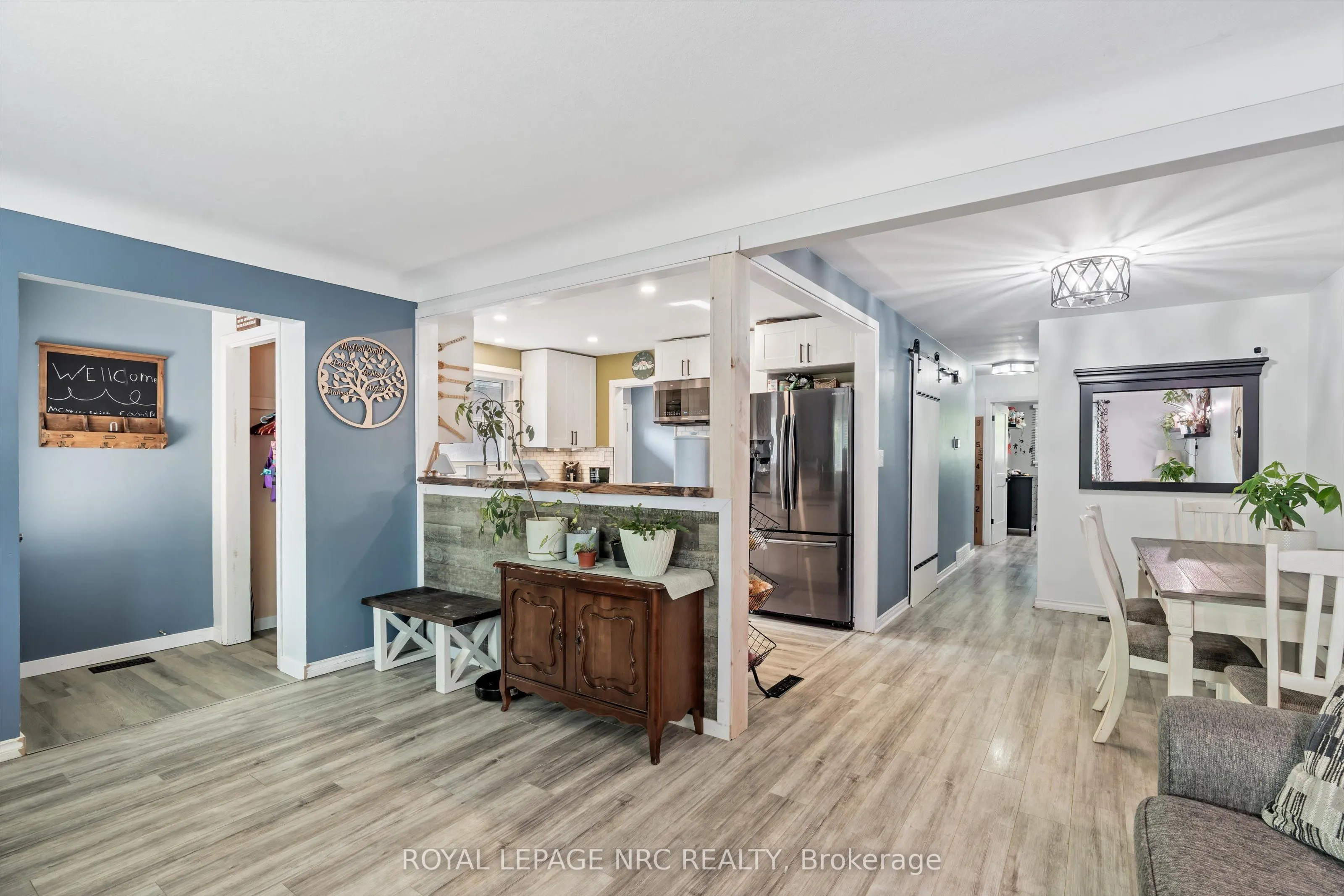 8 lakehurst Drive