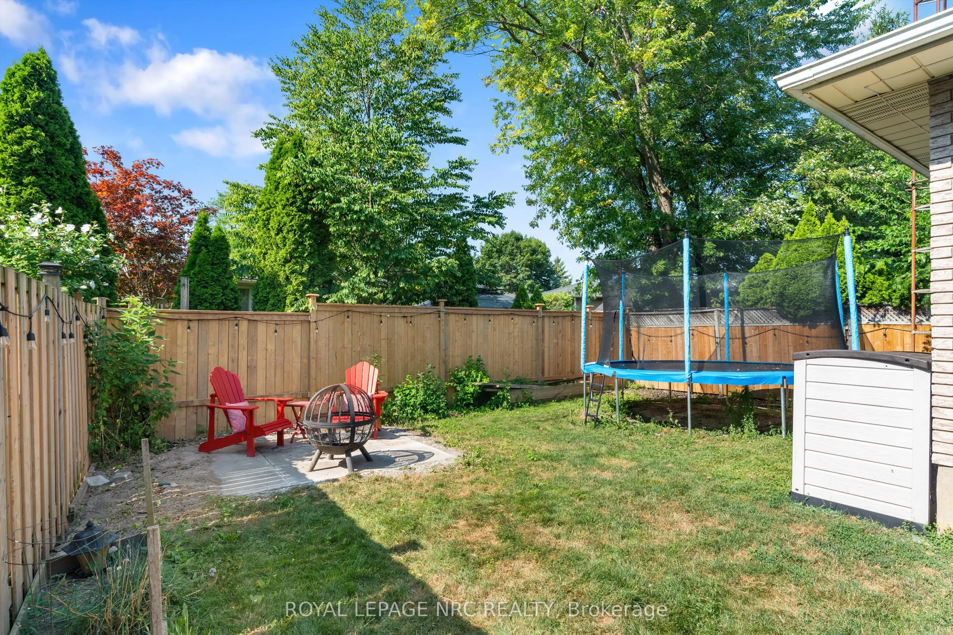 8 lakehurst Drive