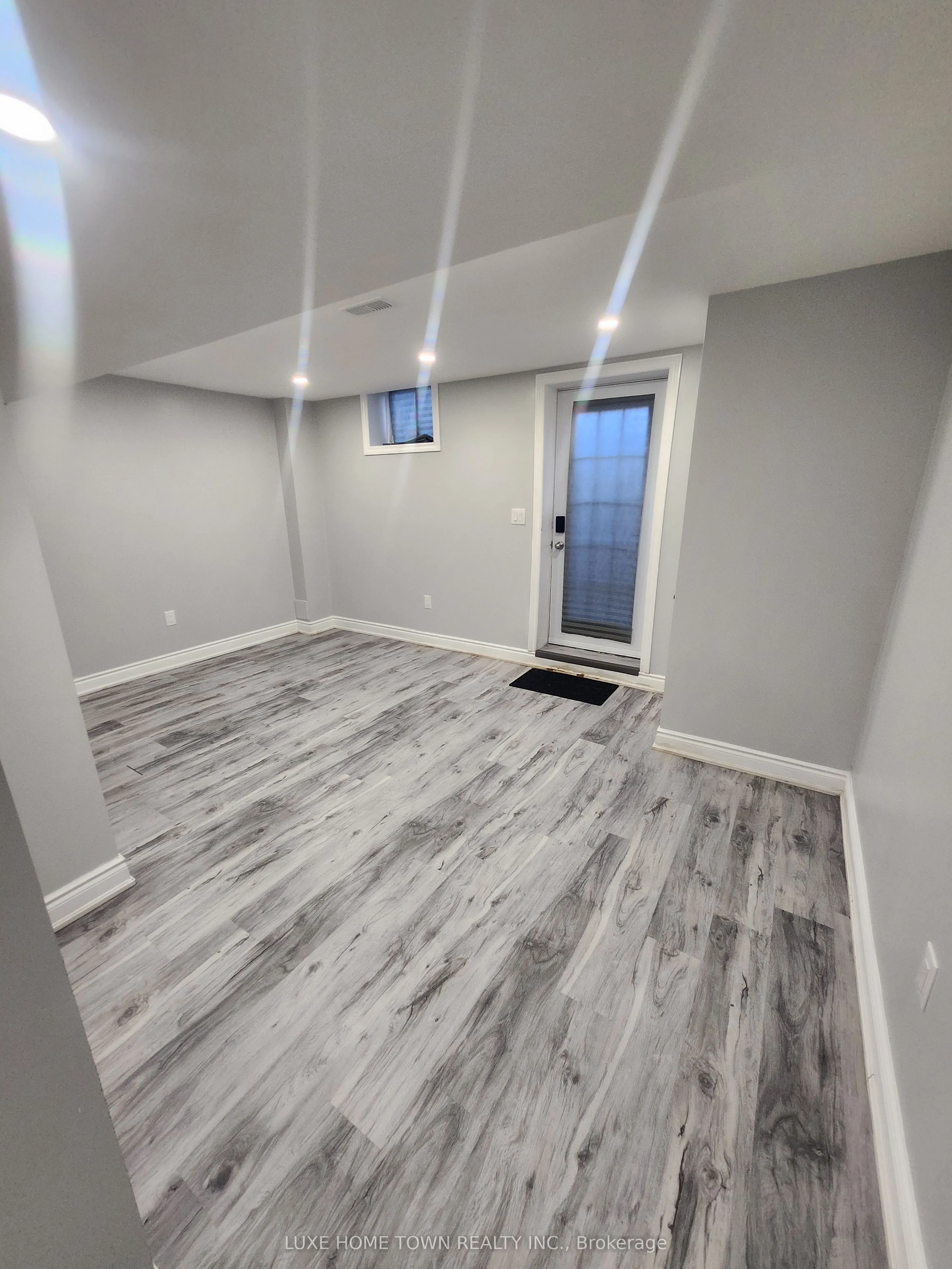 714 Halbert(BSMT) Drive S