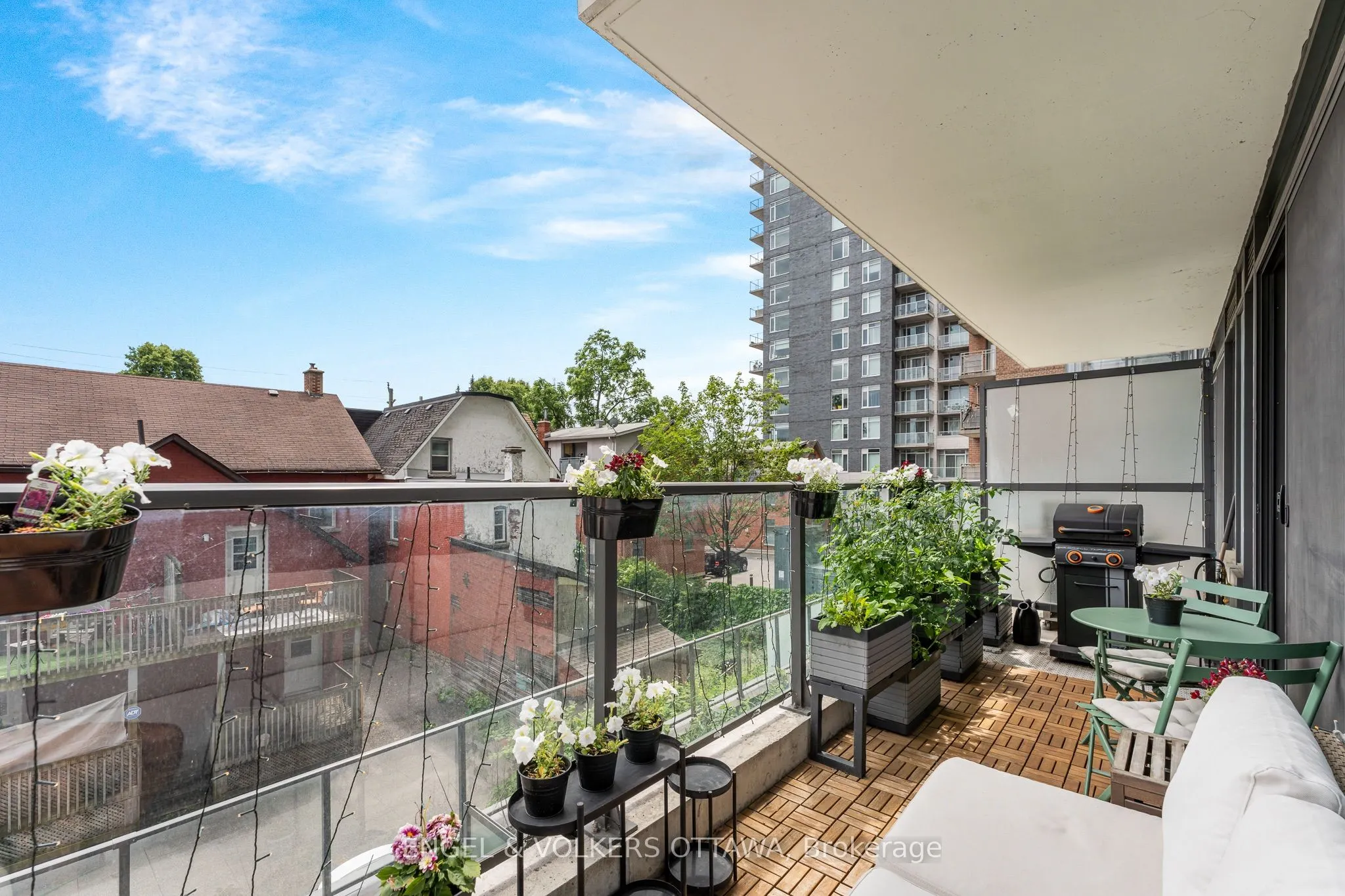 224 Lyon Street, #303