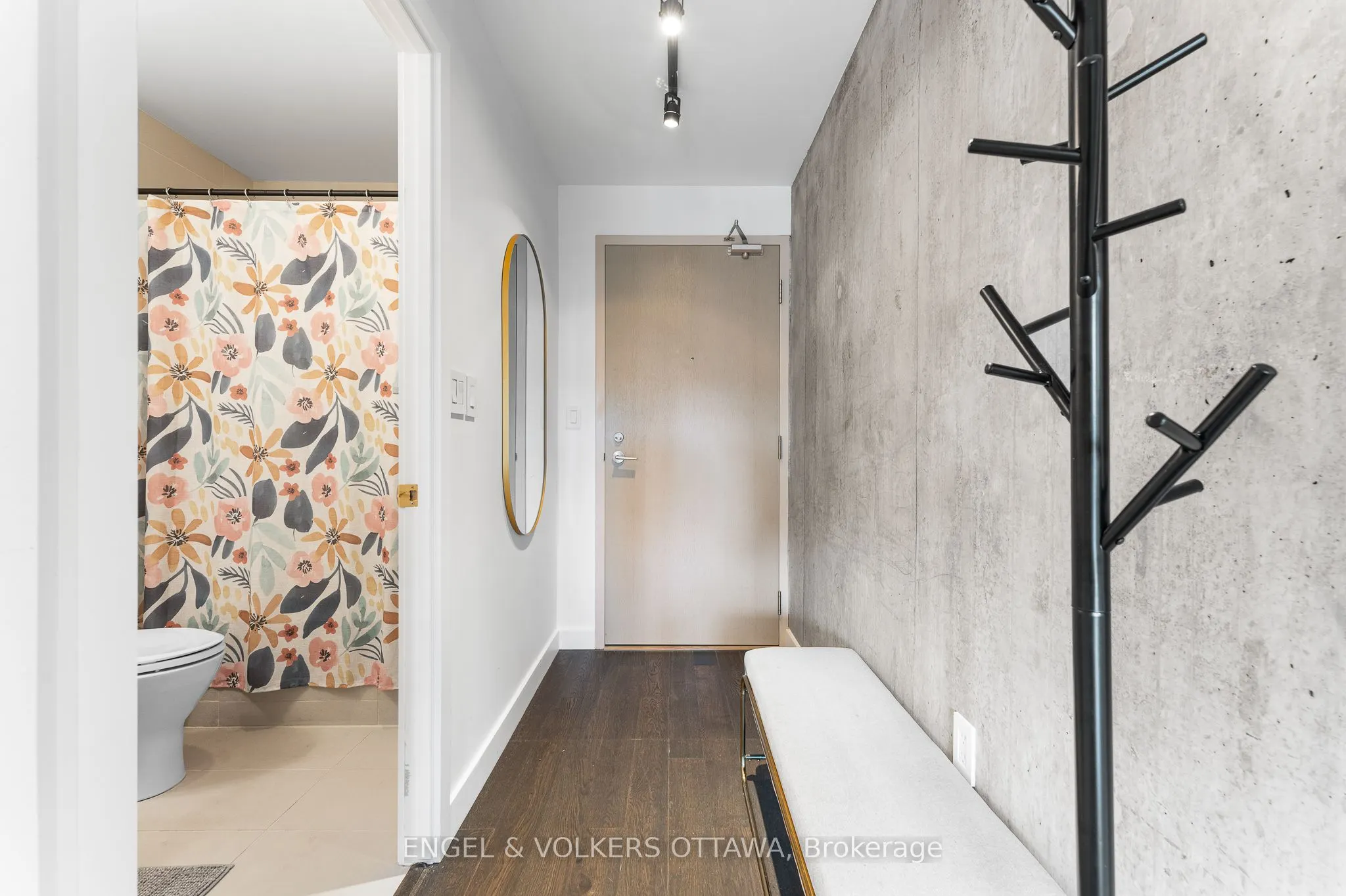 224 Lyon Street, #303