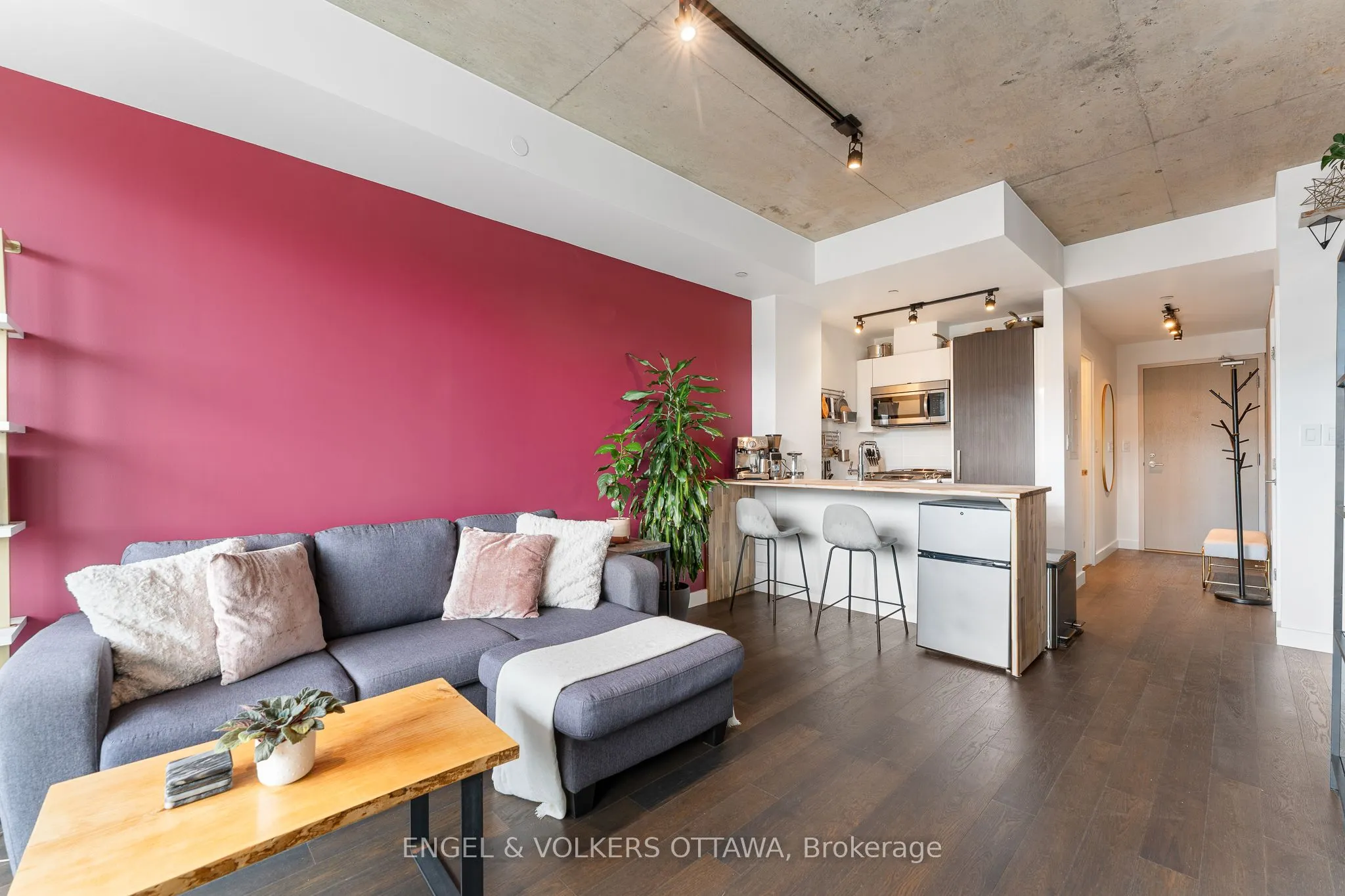 224 Lyon Street, #303