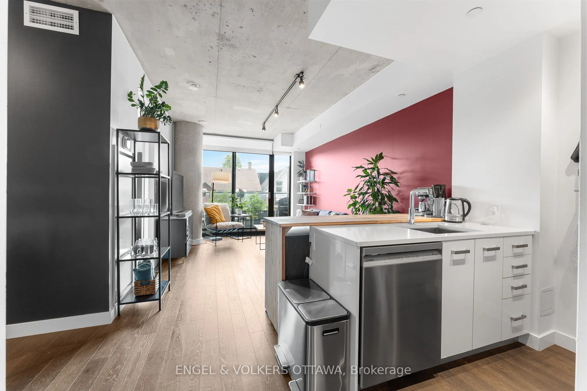 224 Lyon Street, #303