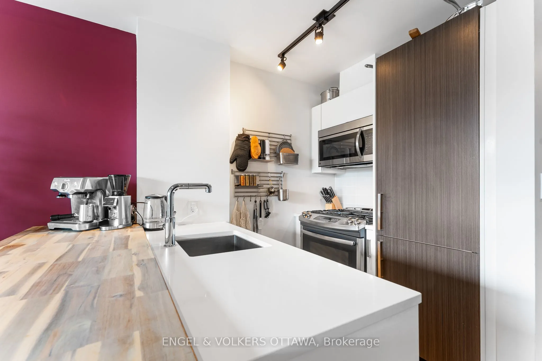 224 Lyon Street, #303
