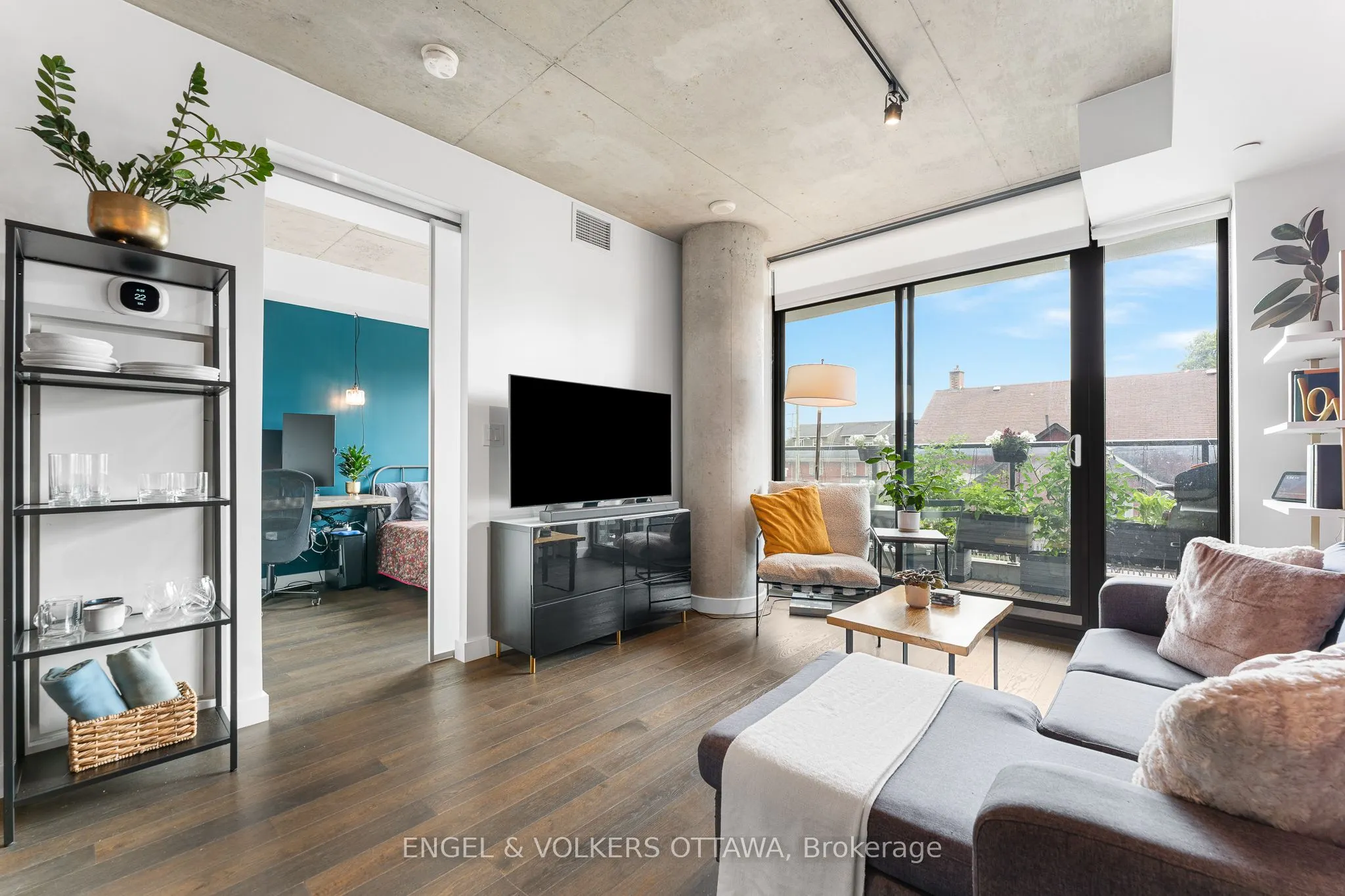 224 Lyon Street, #303