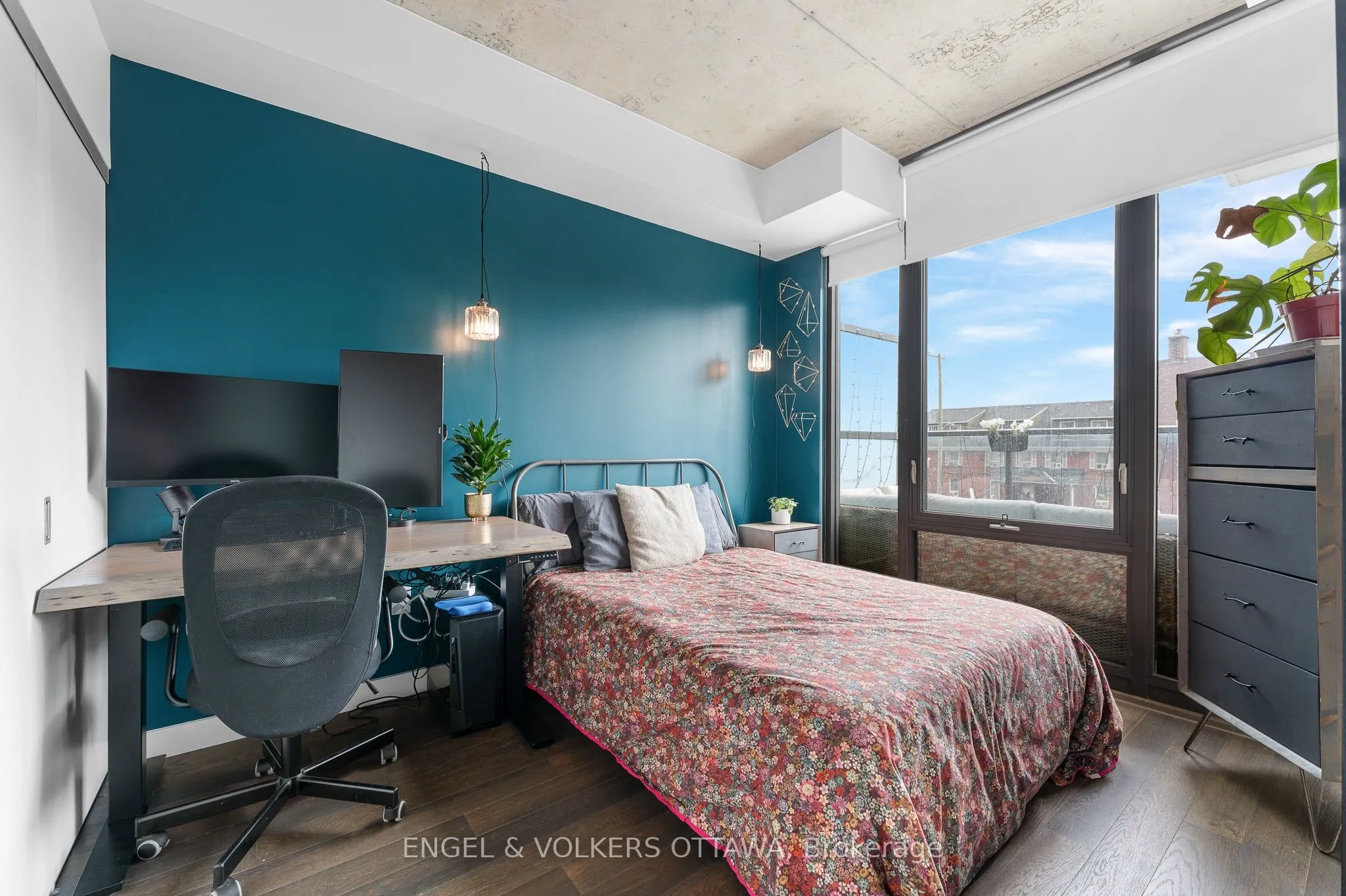 224 Lyon Street, #303