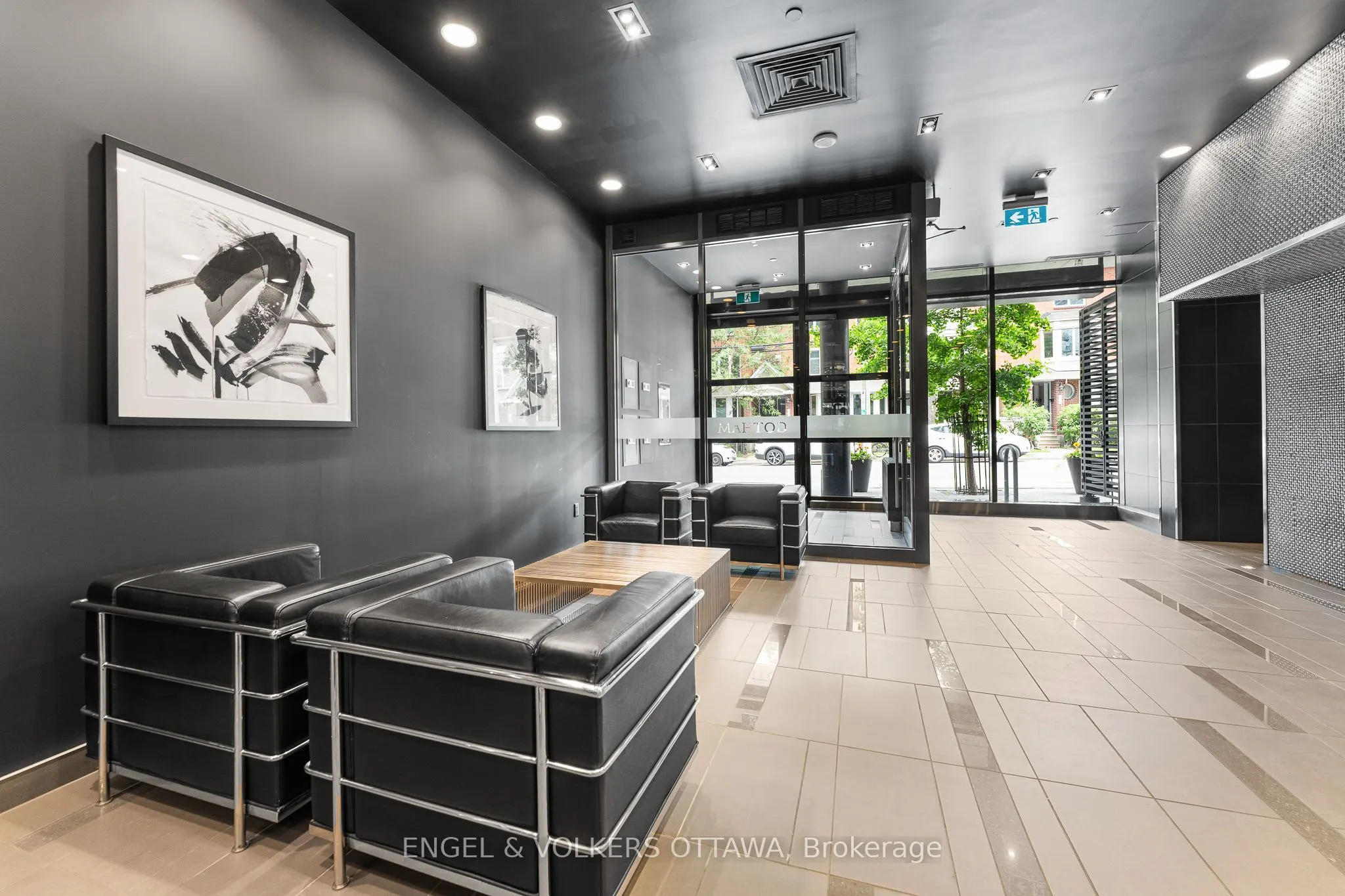 224 Lyon Street, #303