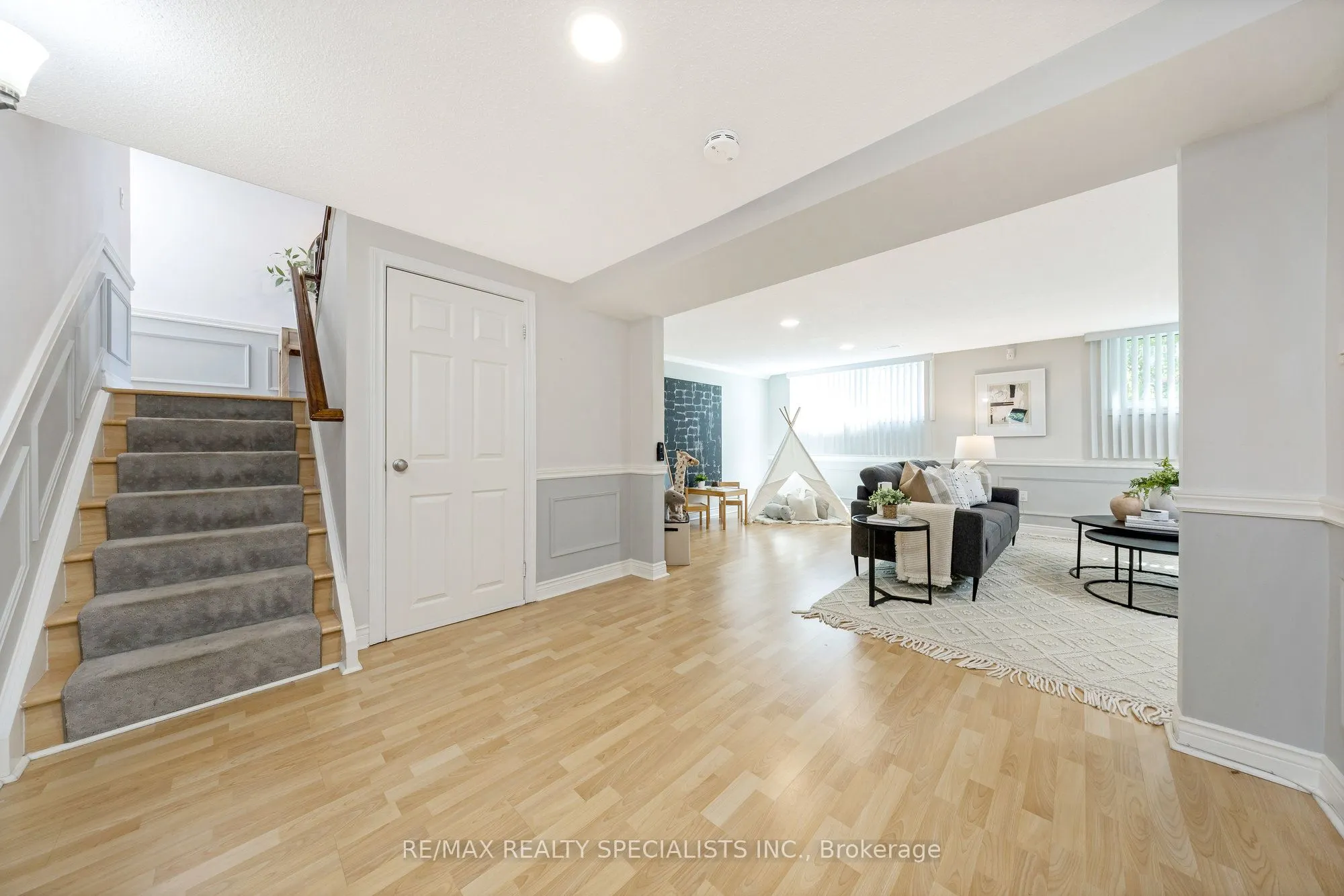 212 Memorial Avenue