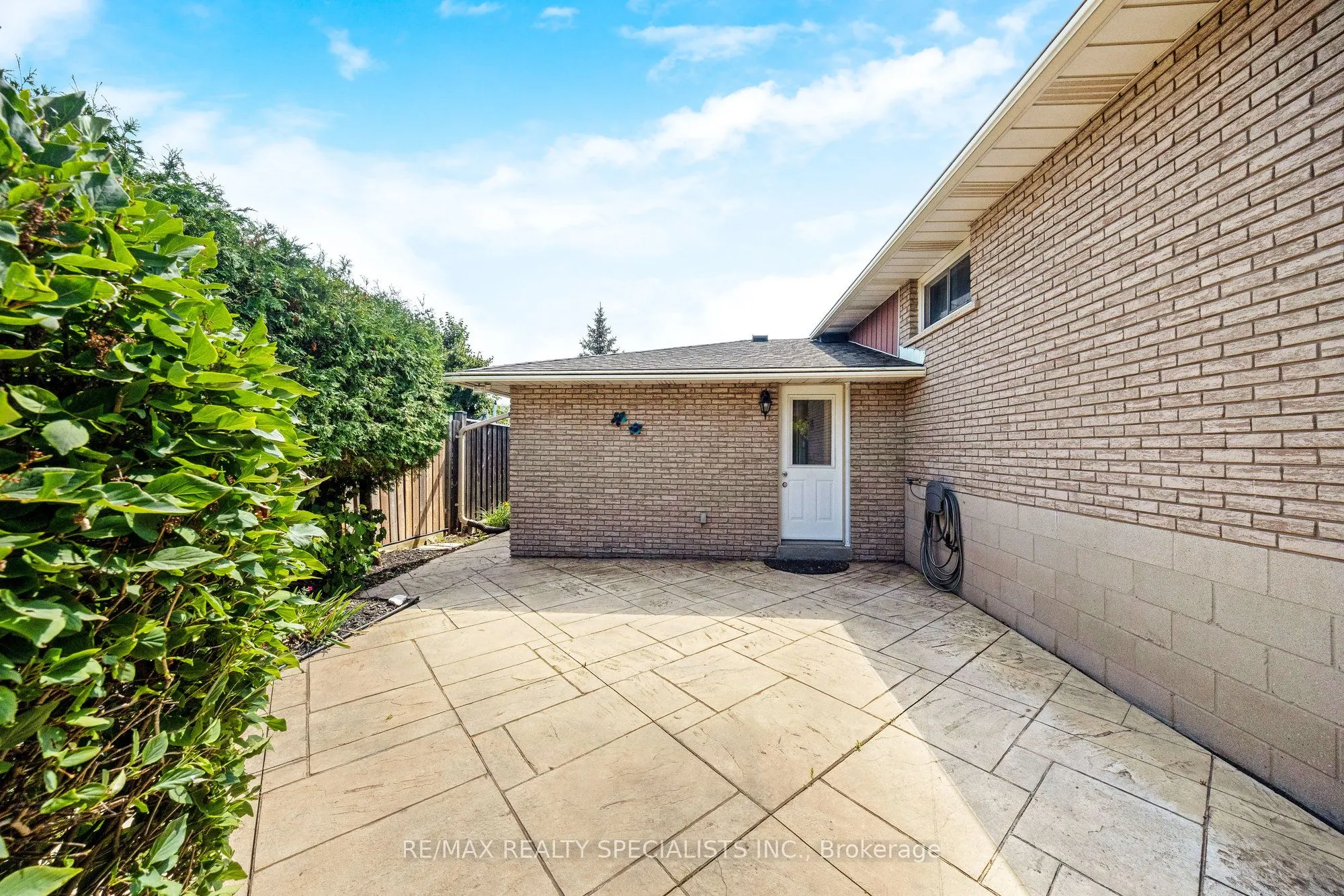 212 Memorial Avenue