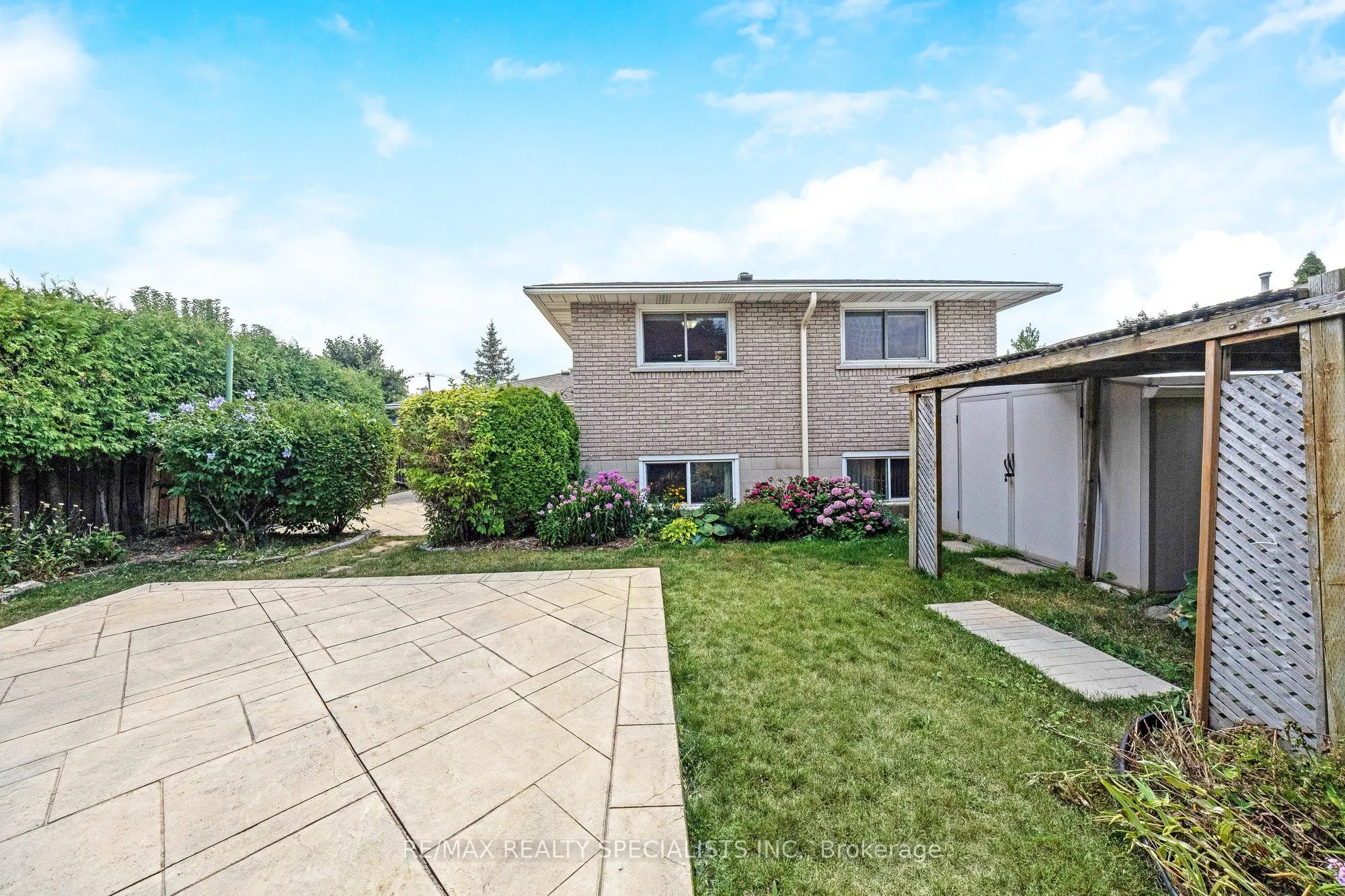212 Memorial Avenue