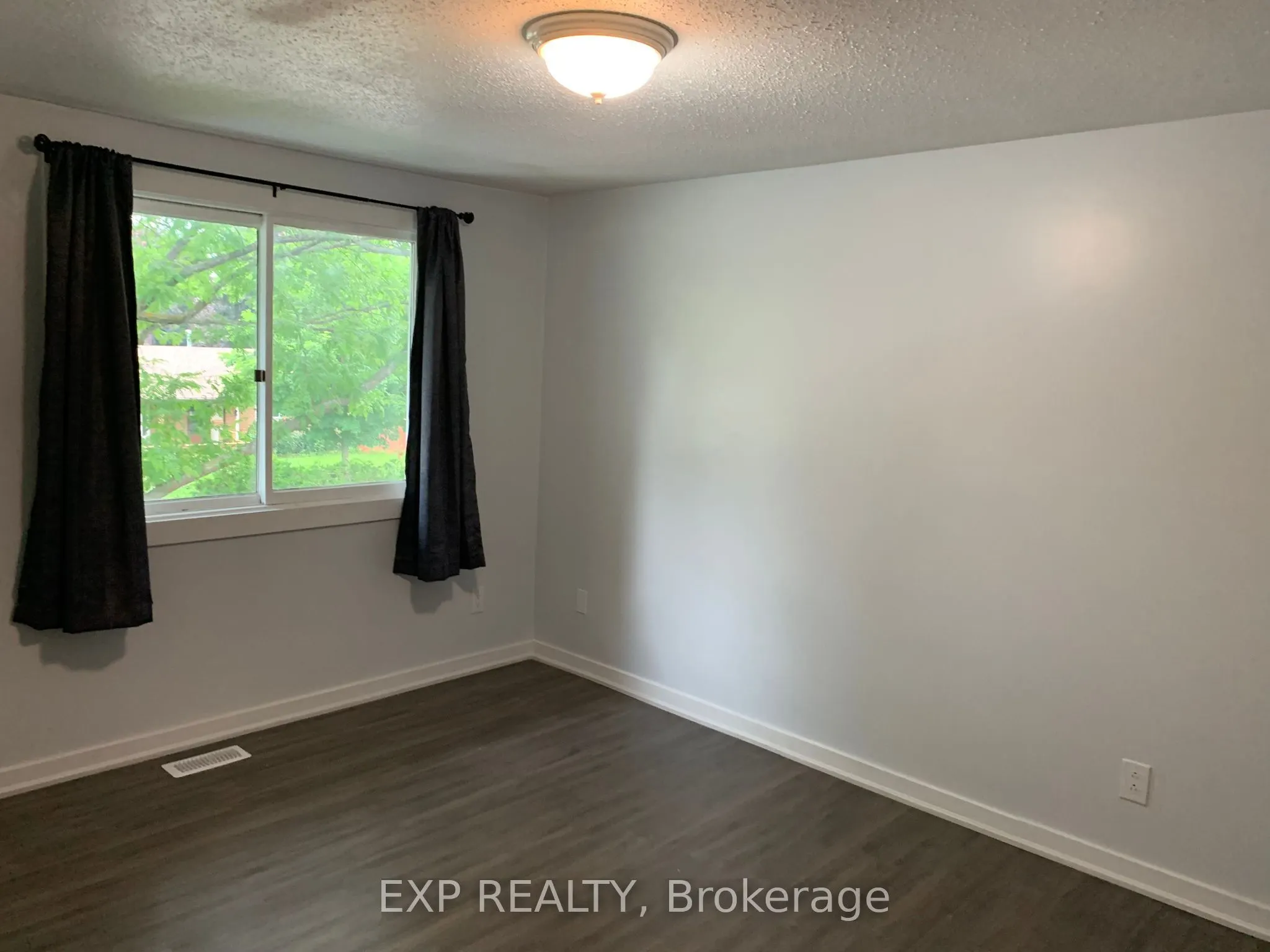 82 Barrow Crescent, #51