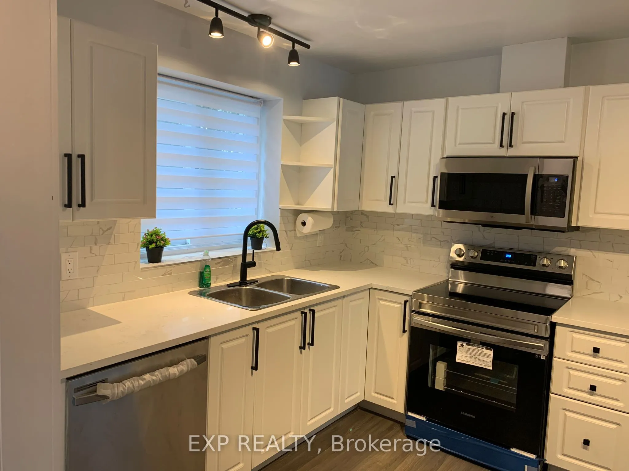 82 Barrow Crescent, #51