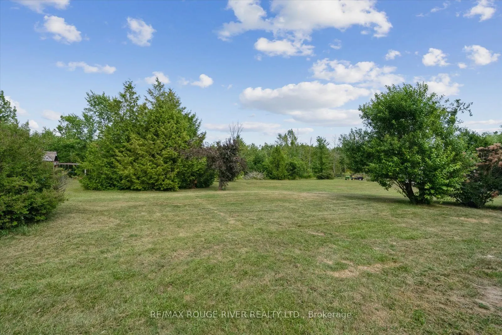 2064 Darling Crescent