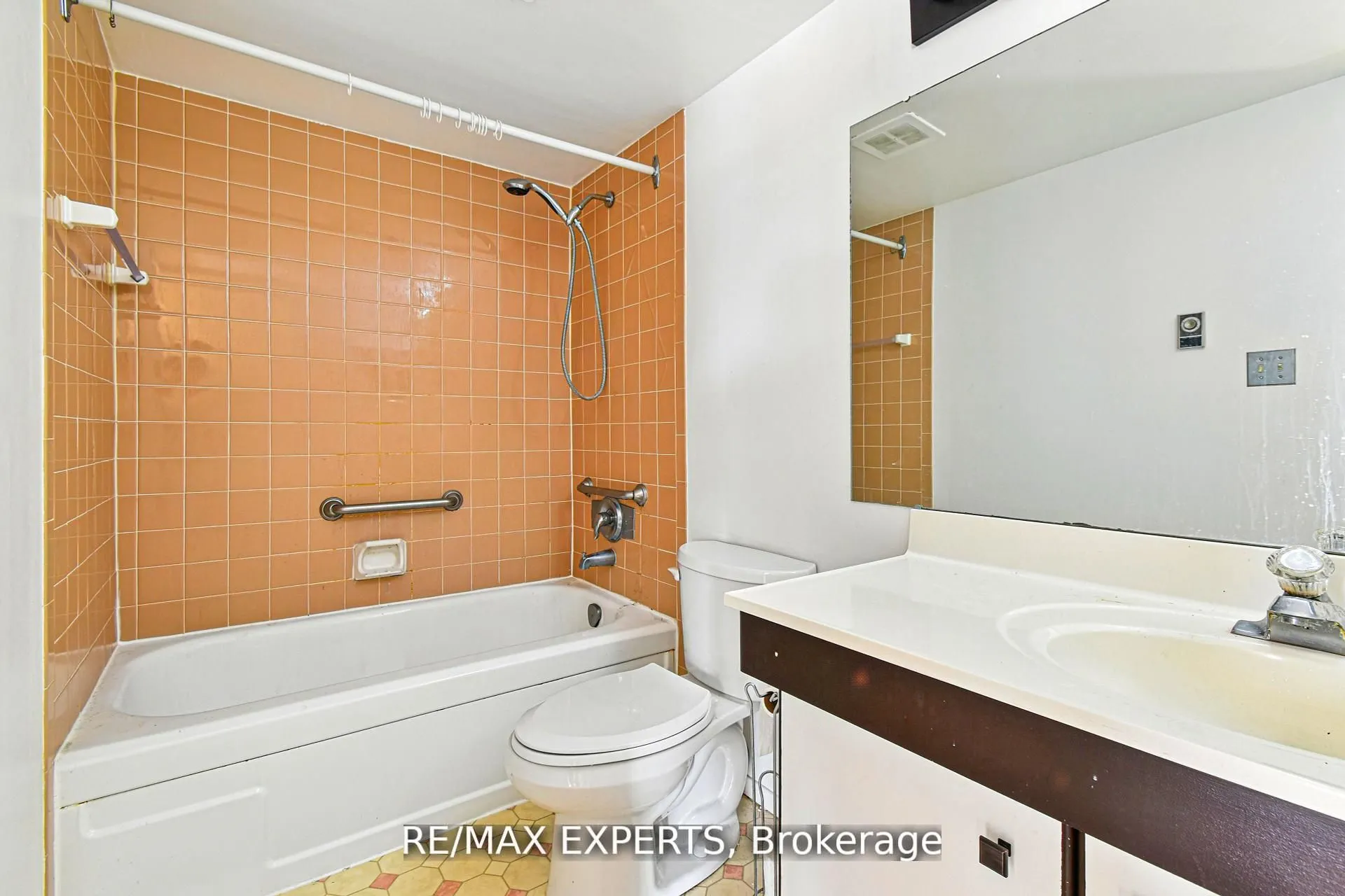 8591 Riverside Drive E, #410