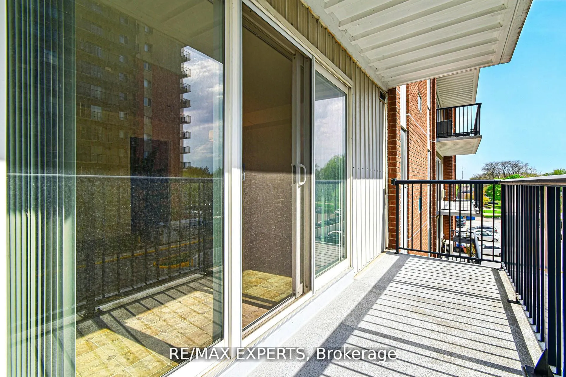 8591 Riverside Drive E, #410