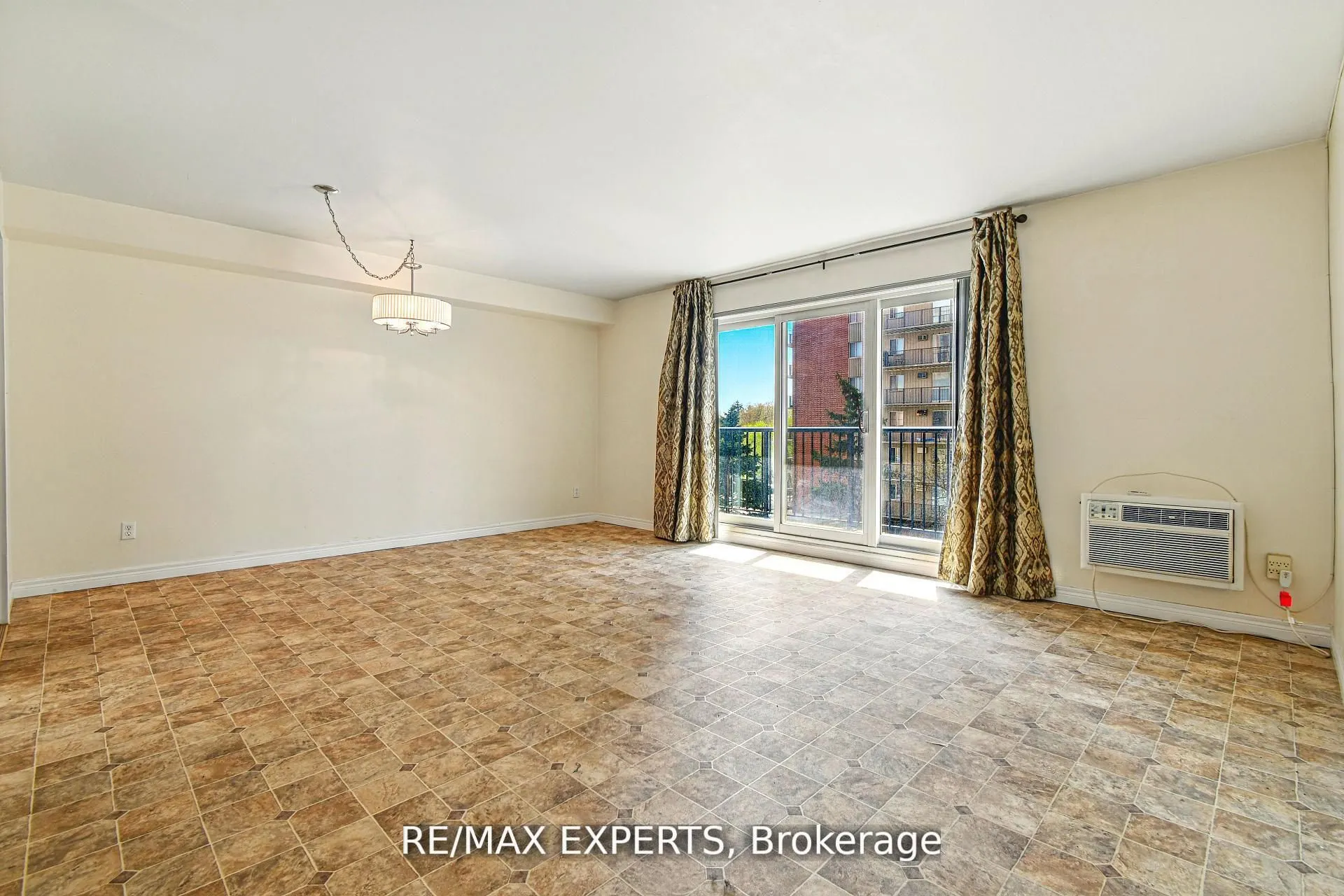 8591 Riverside Drive E, #410