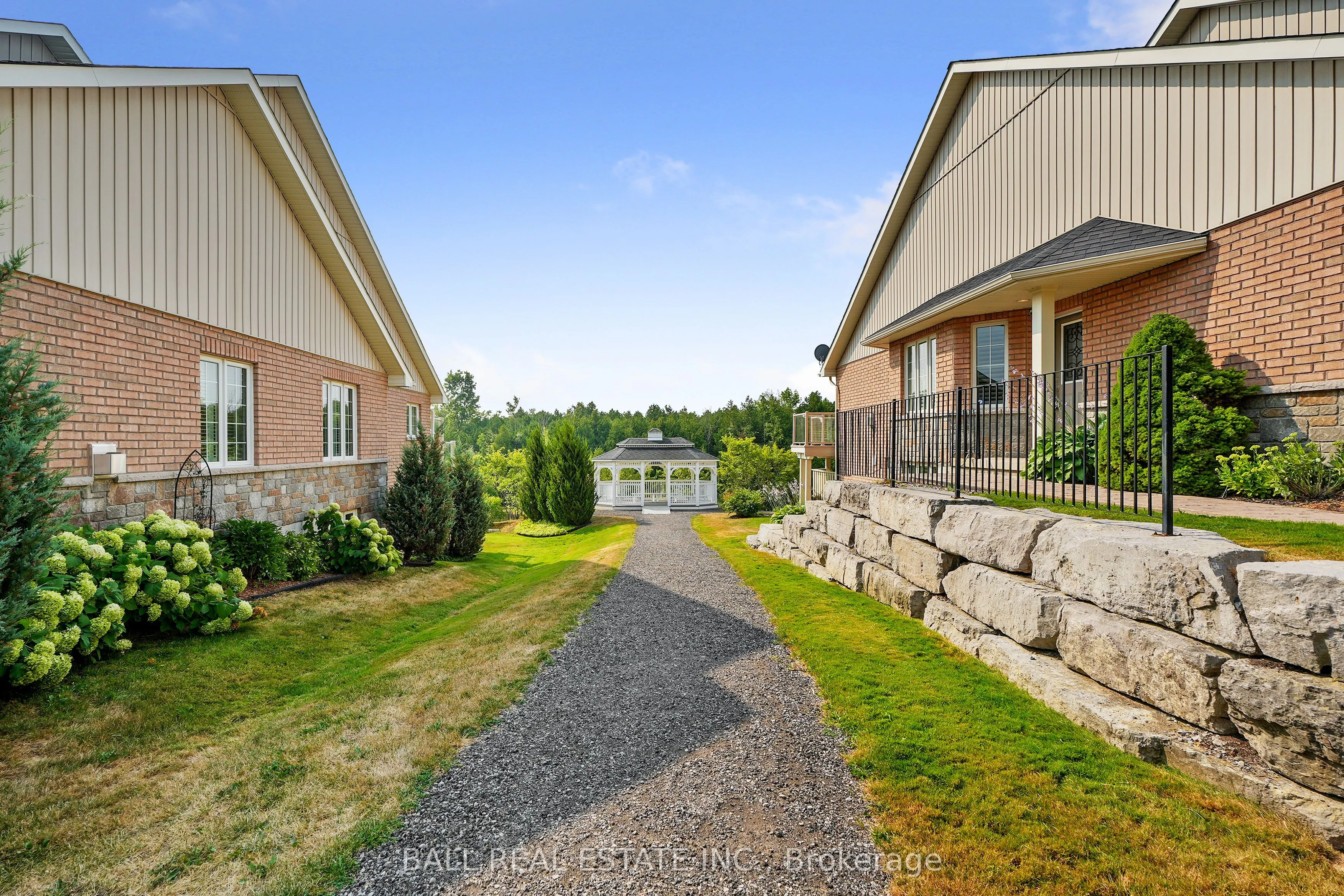 89 Village Crescent S, #87