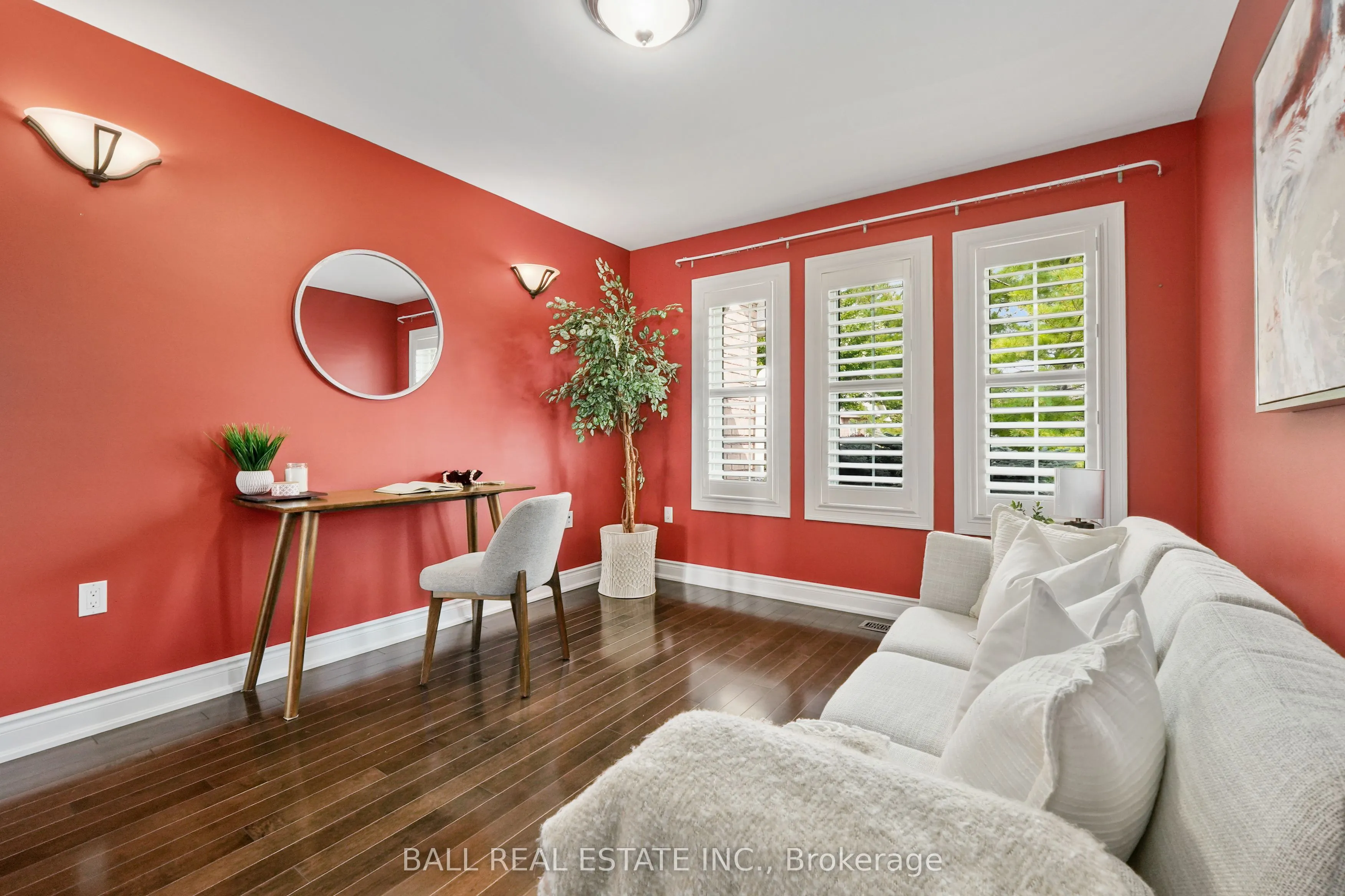 89 Village Crescent S, #87