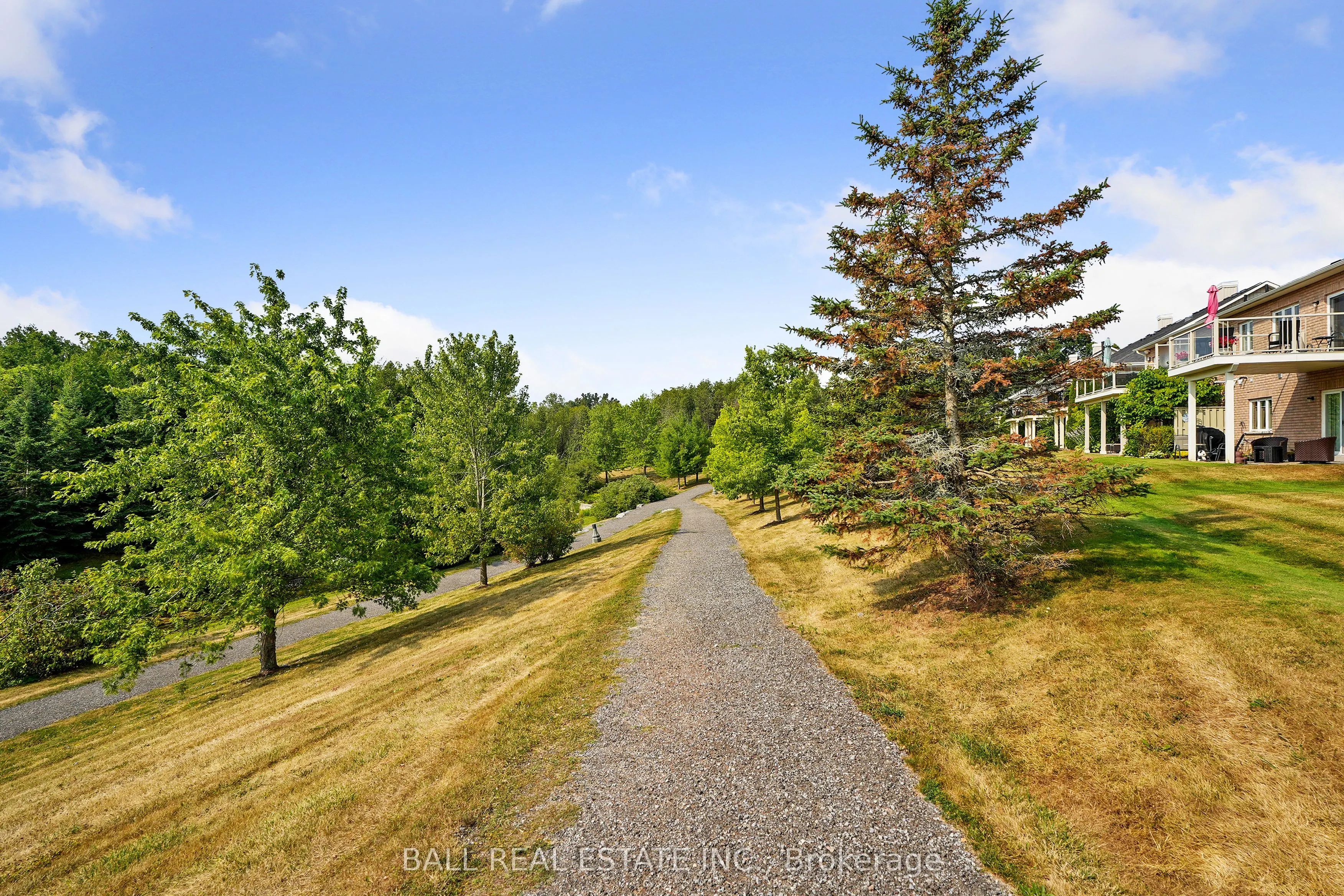 89 Village Crescent S, #87