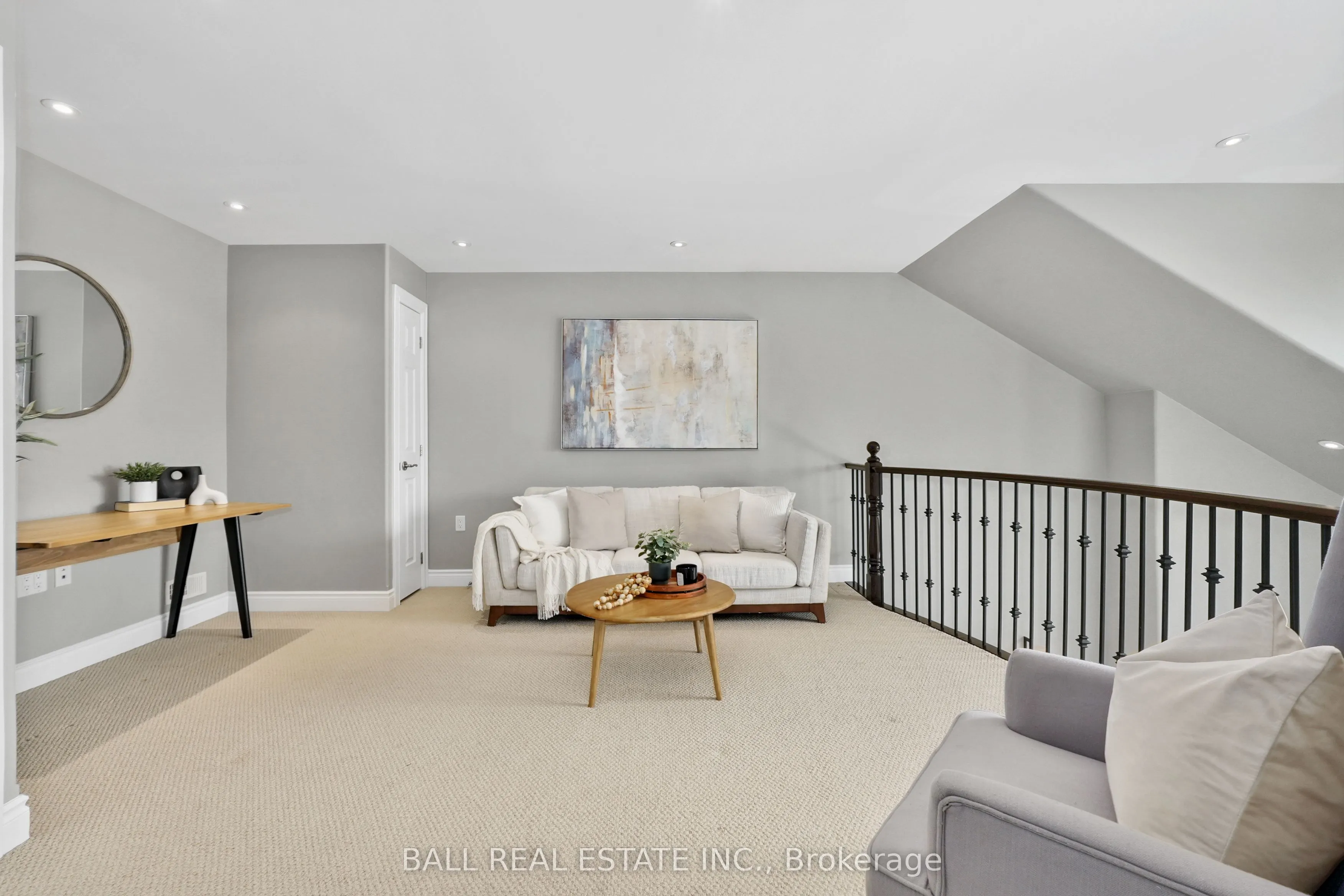 89 Village Crescent S, #87