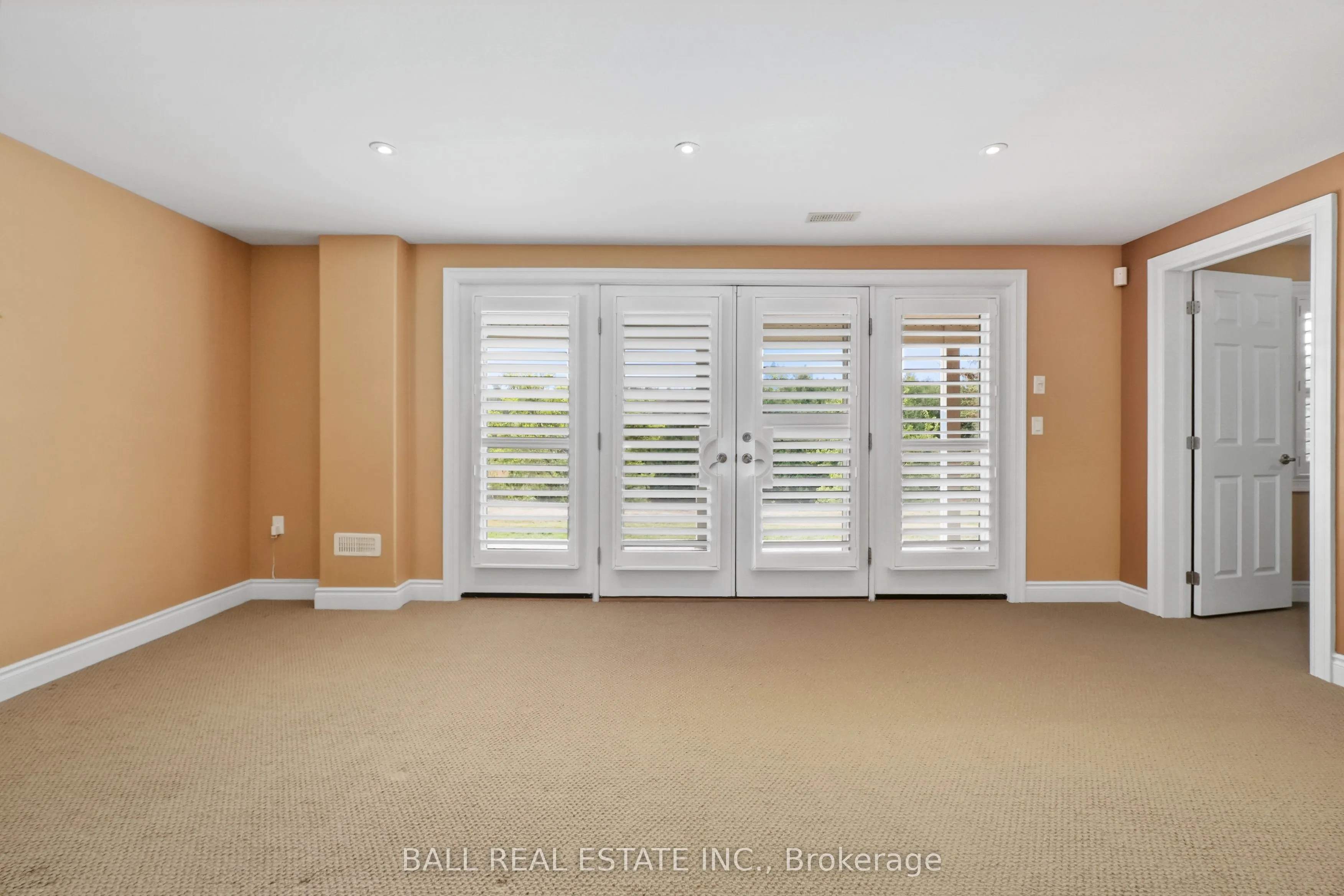 89 Village Crescent S, #87