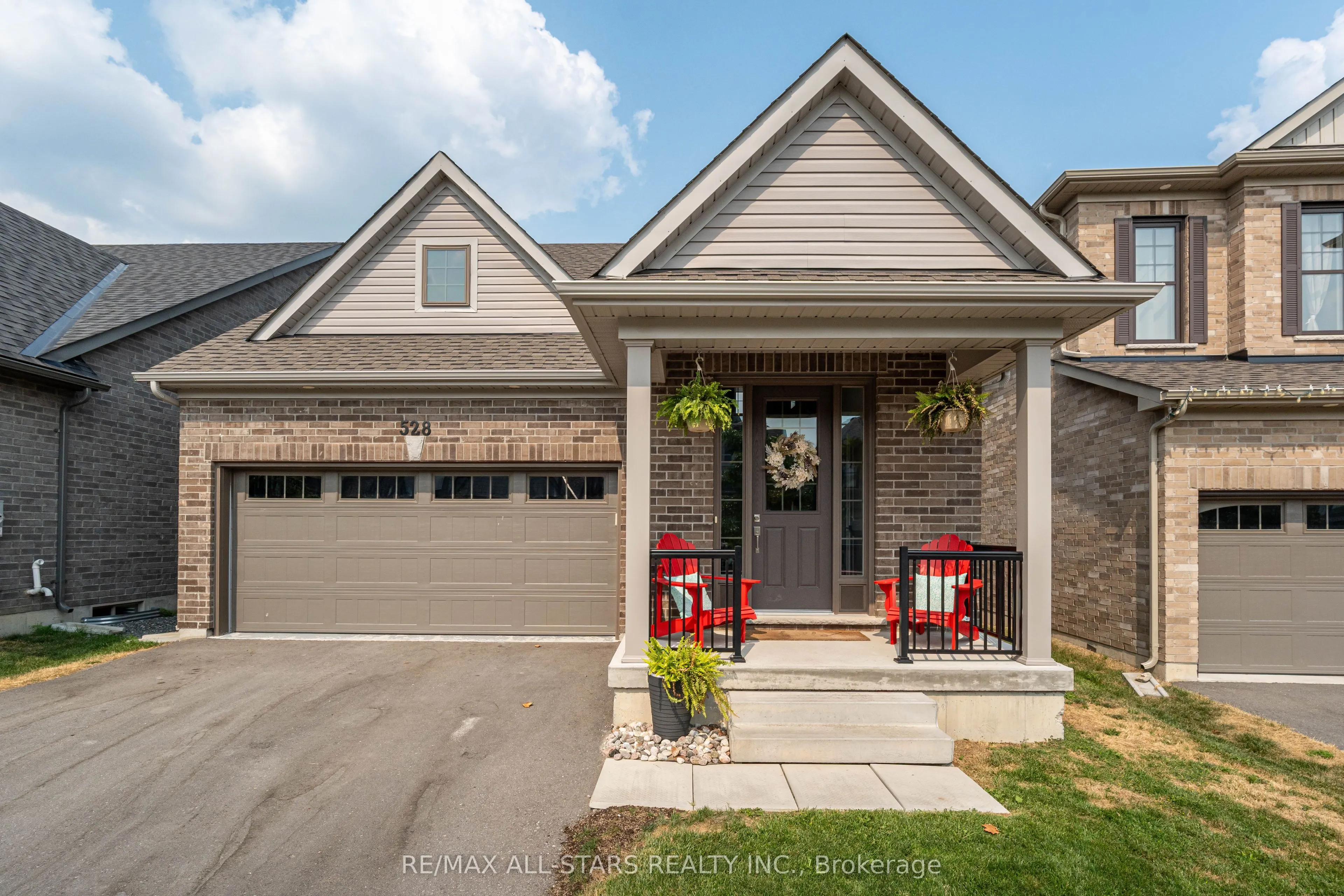 528 Macintosh Grove